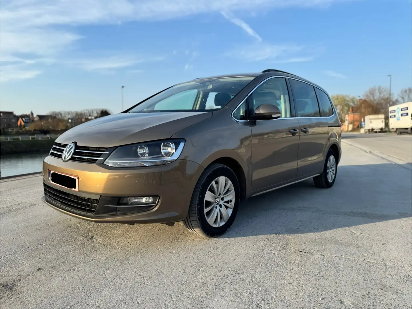 Volkswagen Sharan 2.0 TDi SCR Comfortline DSG Brons - 1