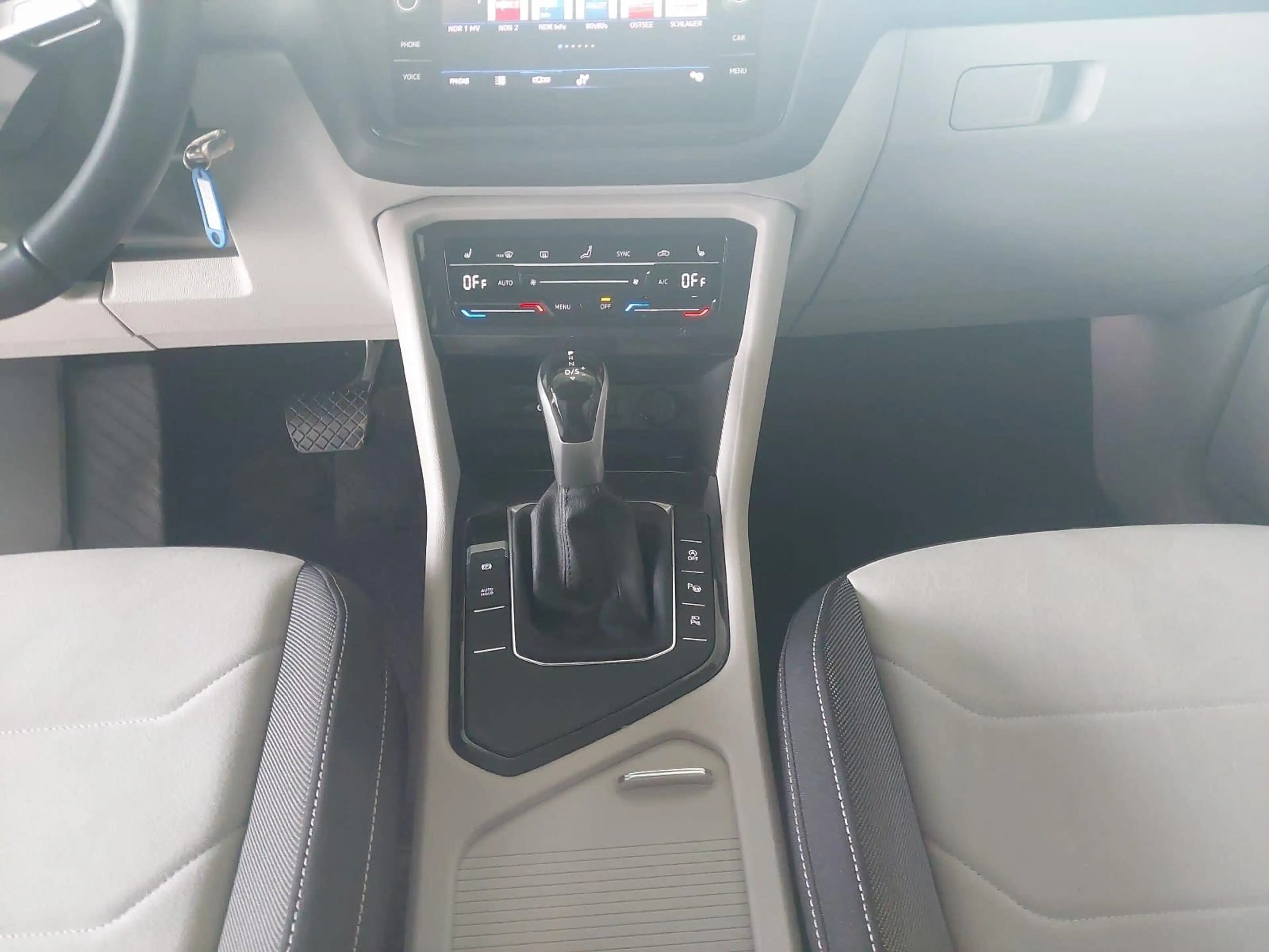 Volkswagen Tiguan TIGUAN 2.0 TDI BMT ELEGANCE — photo 11