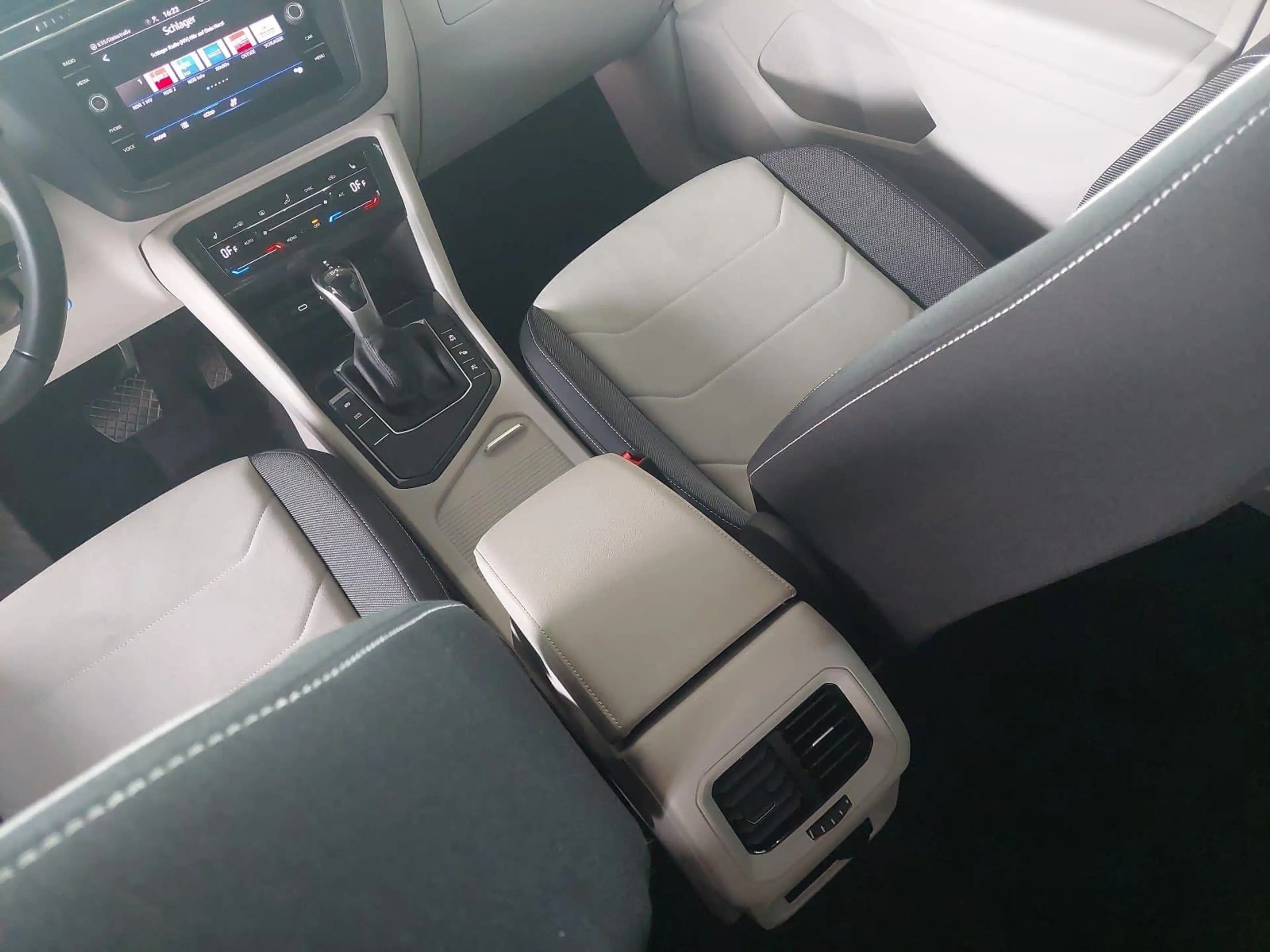 Volkswagen Tiguan TIGUAN 2.0 TDI BMT ELEGANCE — photo 13