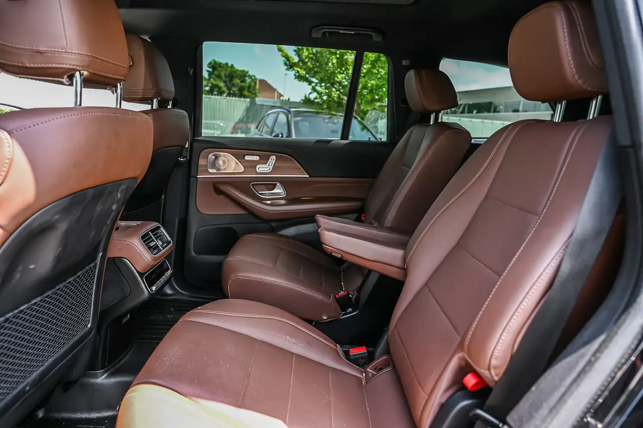 Mercedes-Benz GLS снимка Mercedes-Benz GLS