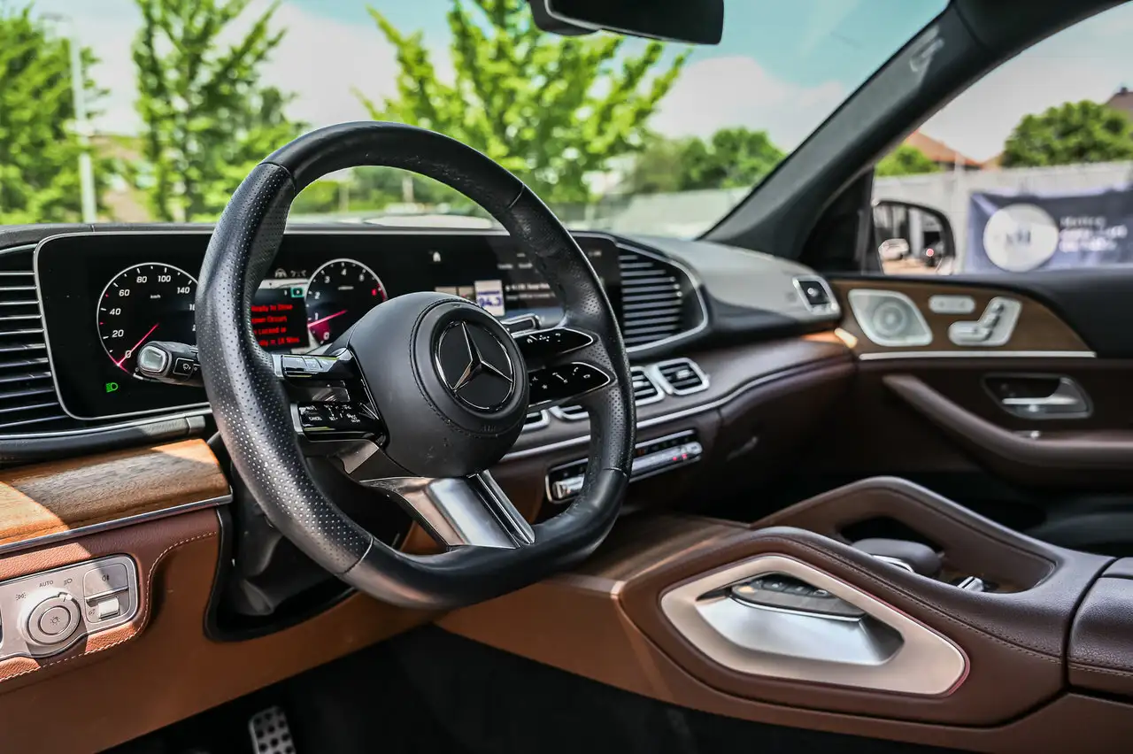 Mercedes-Benz GLS снимка Mercedes-Benz GLS