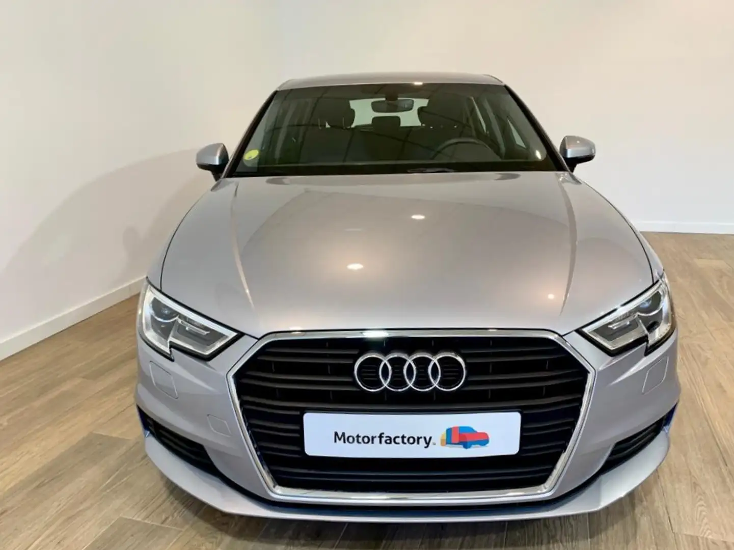 Audi A3 Sportback 1.6TDI Design Edition S tronic 85kW Silber - 2