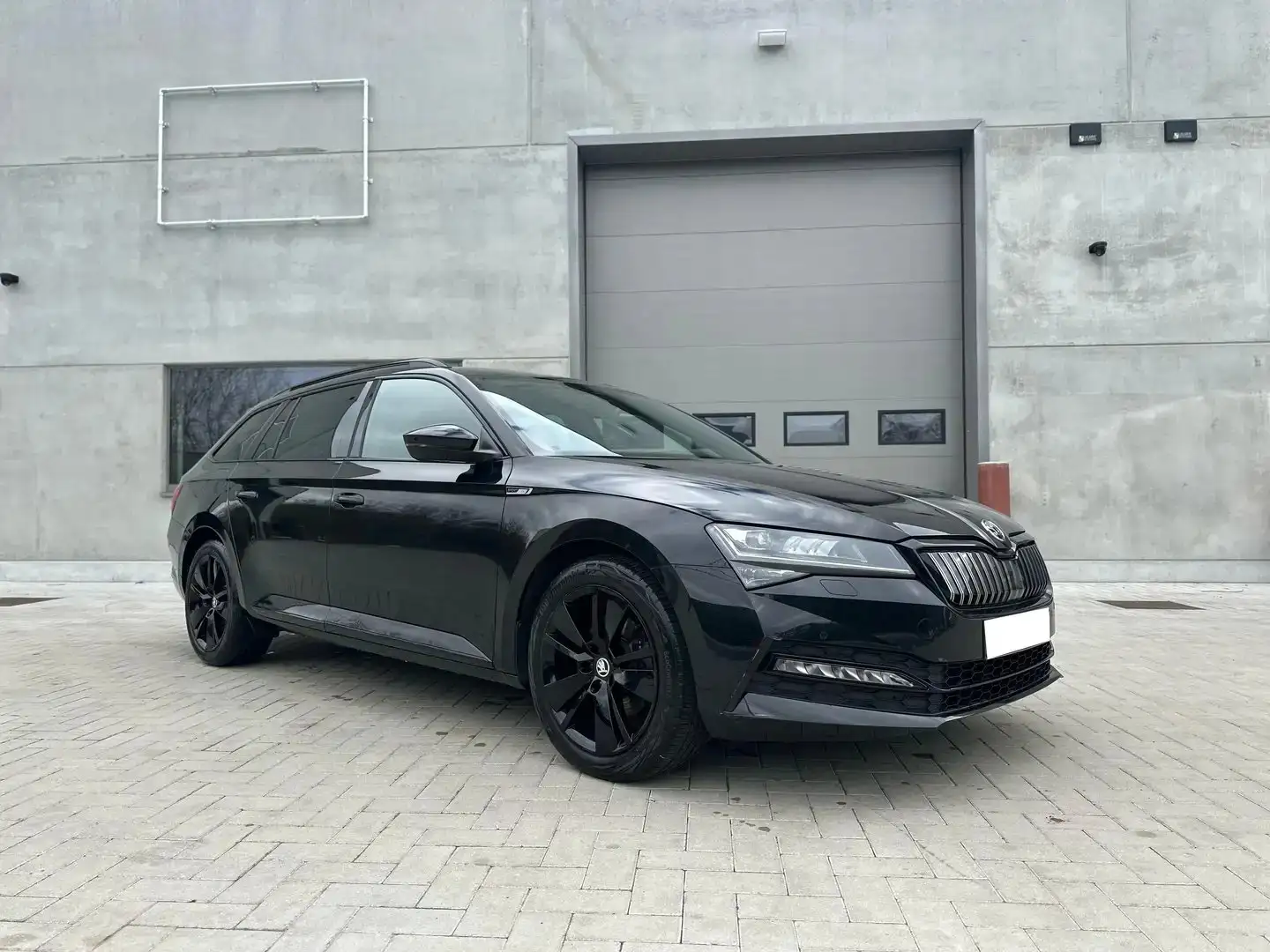 Skoda Superb Superb Combi 1.4 TSI iV DSG Sportline Zwart - 2