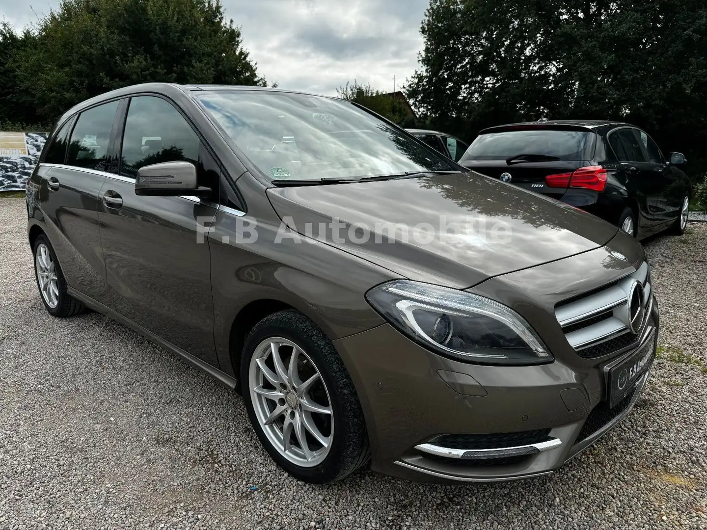 Mercedes-Benz B 200 /AUTOMATIK/PDC/SHZ/KLIMA/UVM.. - 1