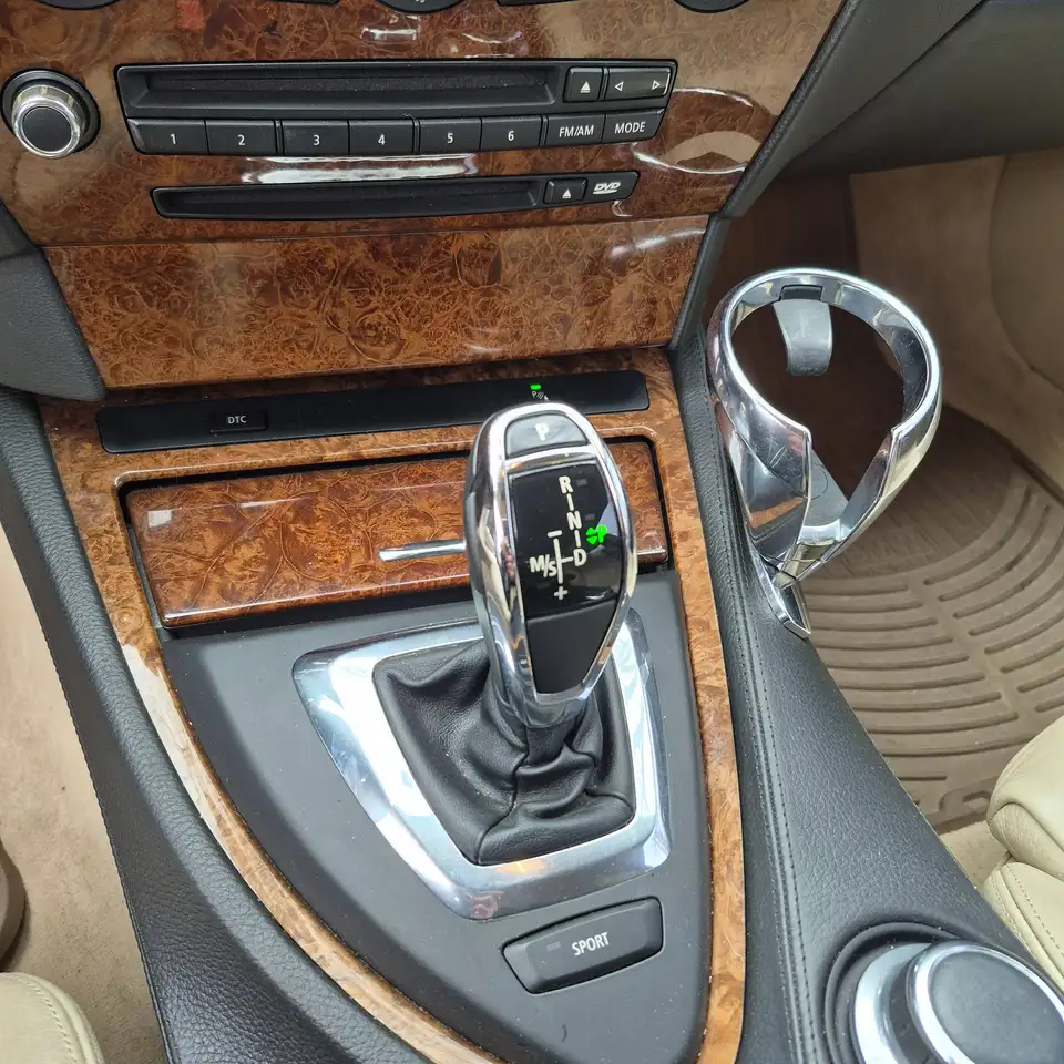BMW 6 Series снимка BMW 6 Series