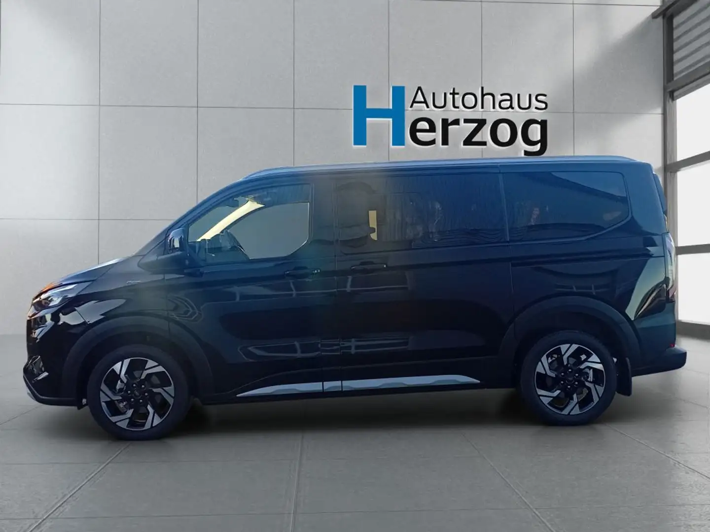 Ford Tourneo Custom 320 L1H1 VA Autm. Active Noir - 2