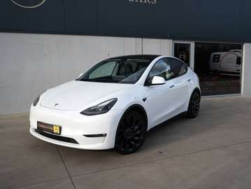 72.5 kWh l Long Range l Performance l 377 kW l Towhook