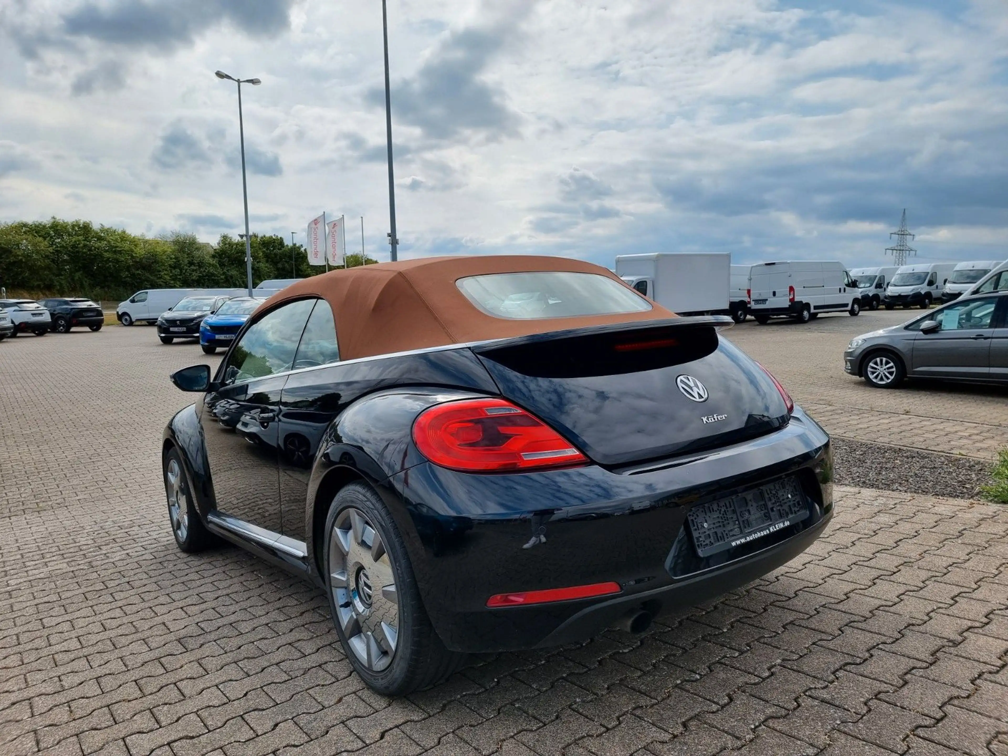 Volkswagen Beetle Cabriolet Karmann BMT *SITZHEIZ*PDC*TEMP* — photo 4