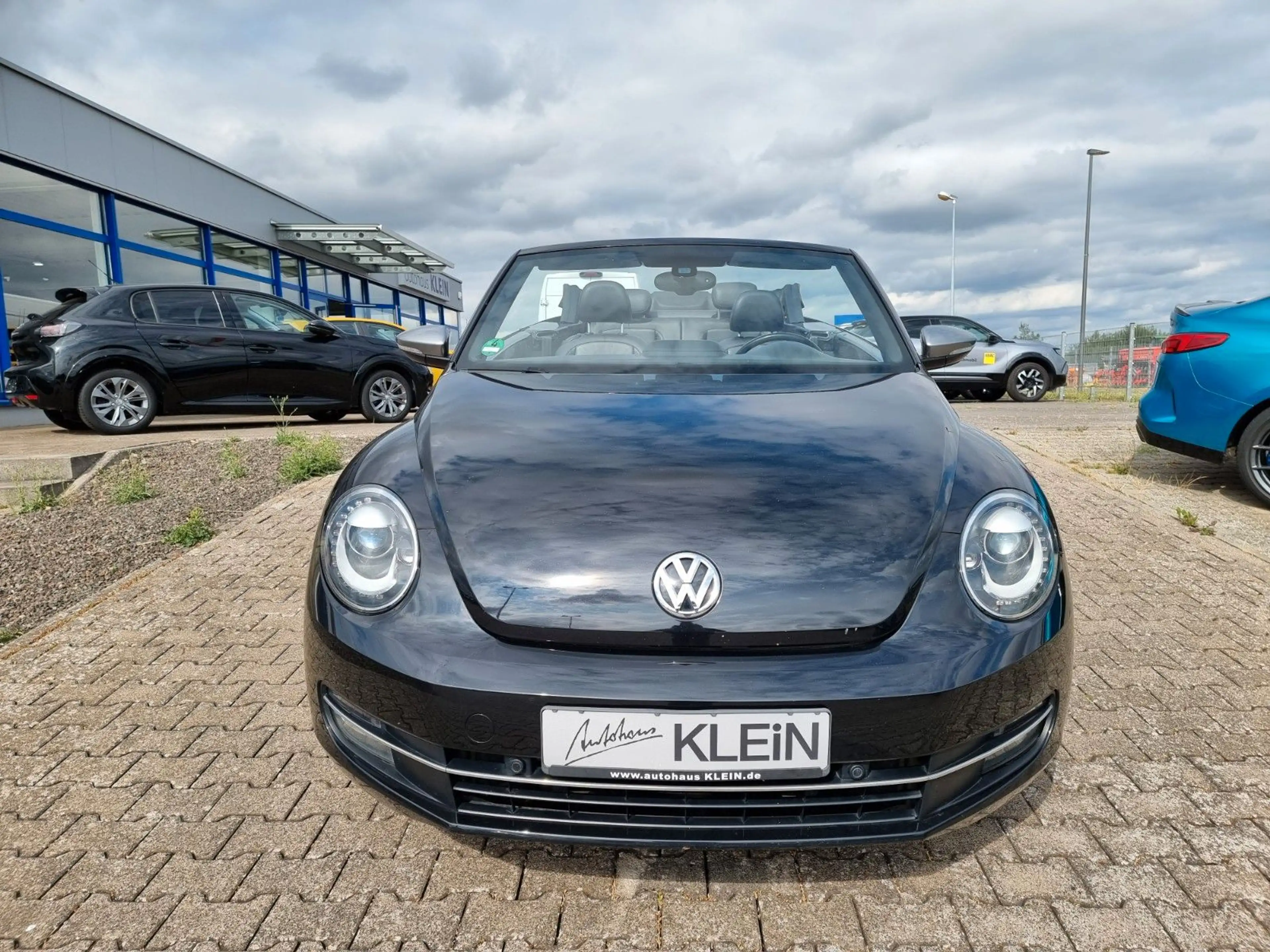 Volkswagen Beetle Cabriolet Karmann BMT *SITZHEIZ*PDC*TEMP* — photo 9