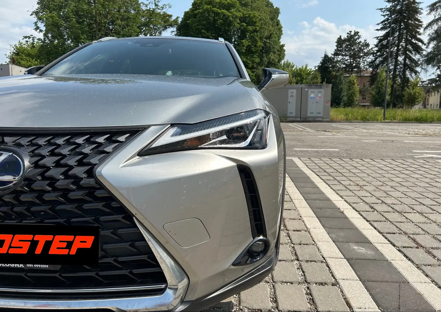 Lexus UX 200 UX 250h 2.0 Business 2wd cvt my20 Silver - 2