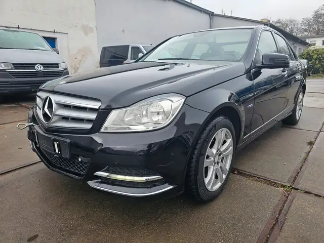 Mercedes-Benz C 180 C Limousine C 180 CGI BlueEffi. Elegance