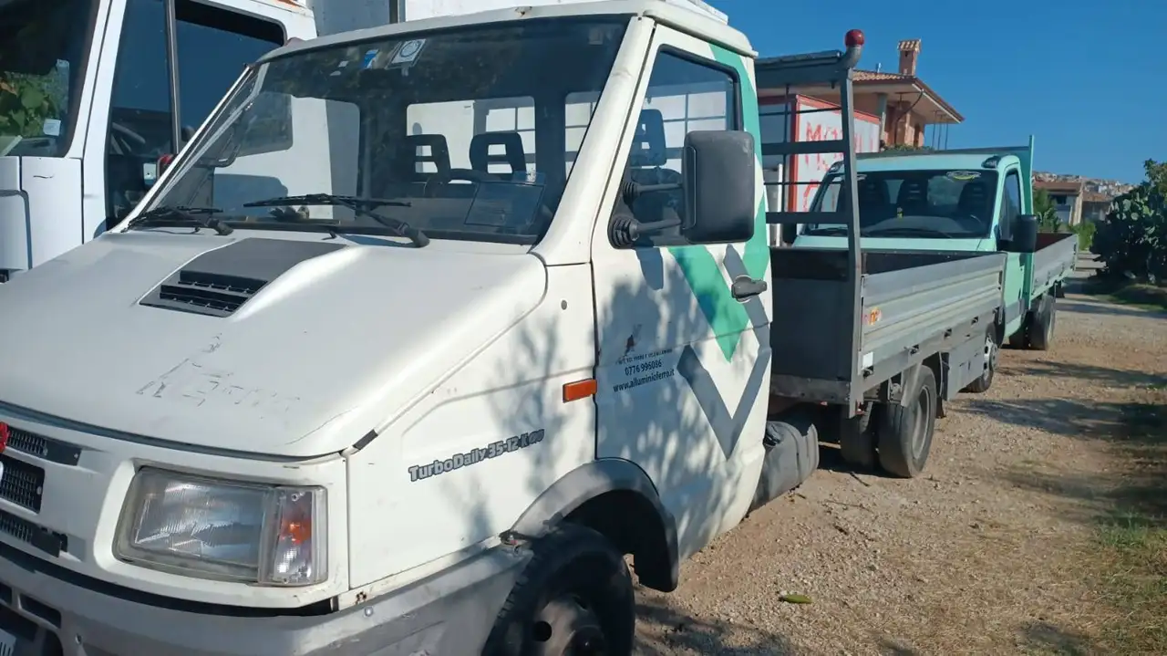 Iveco Daily 35-10 Turbo cassone fisso gru, foto 4