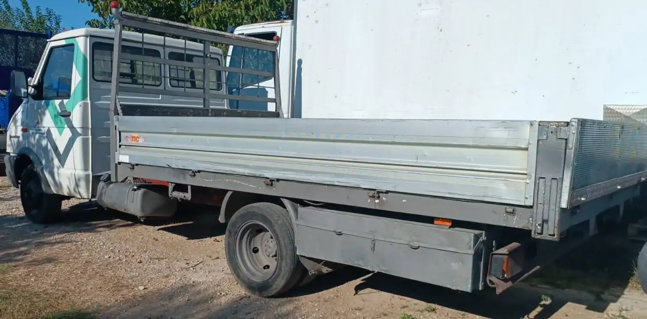 Iveco Daily 35-10 Turbo cassone fisso gru, foto 3