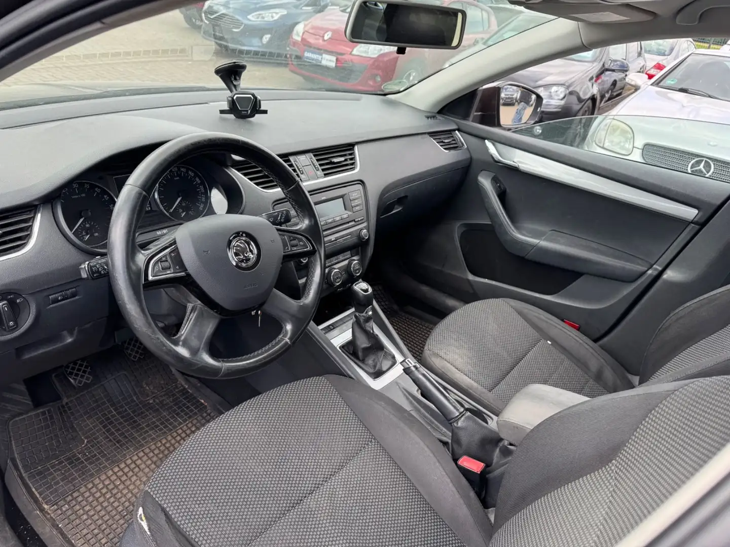 Skoda Octavia Combi Ambition Hnědá - 2