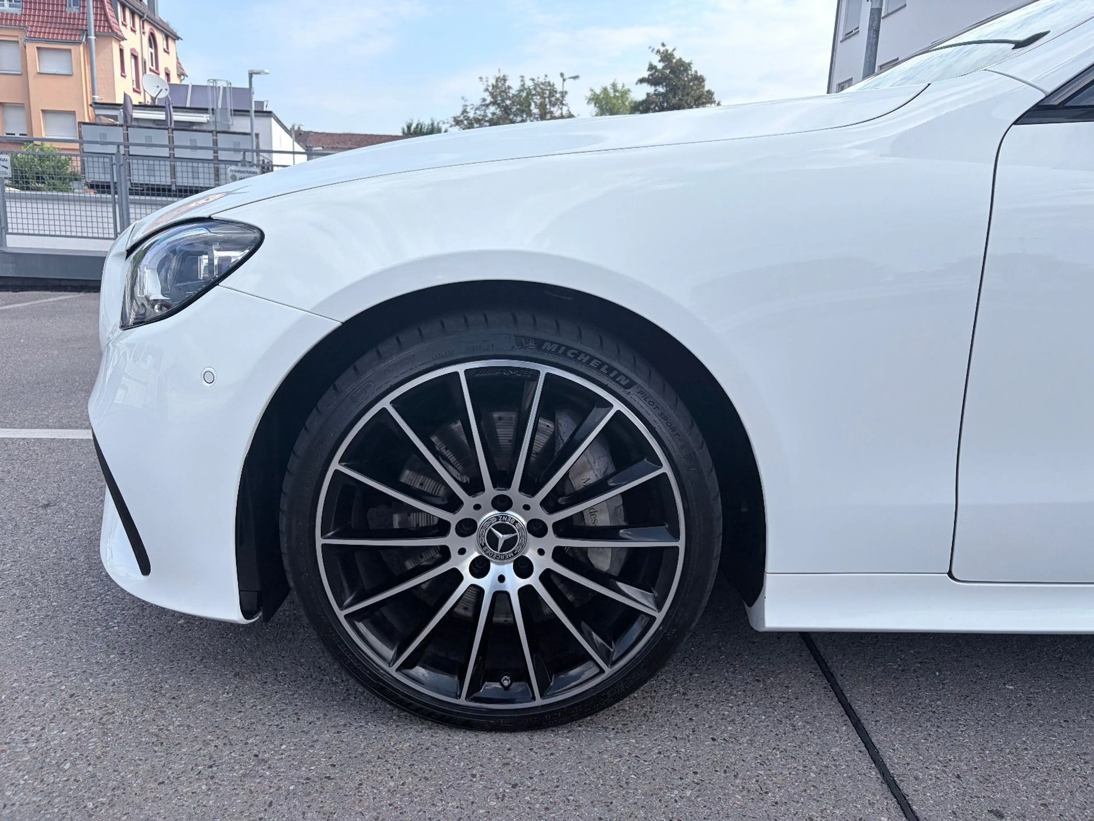 Mercedes-Benz E 450 4M AMG LINE PANO/360°/BURMESTER/DISTRONIC — photo 9