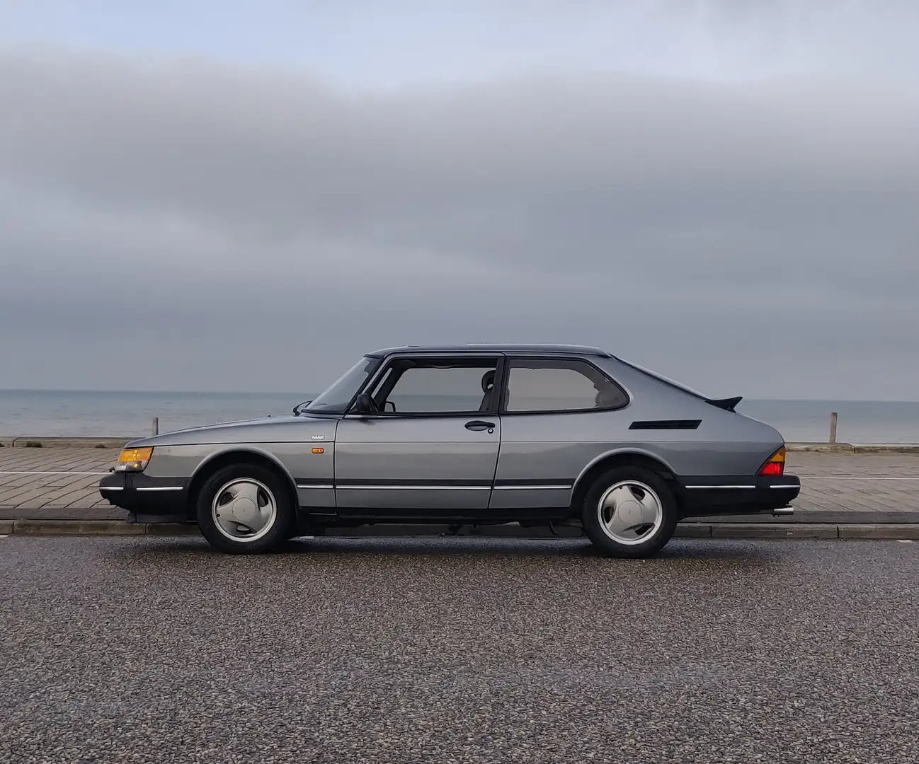 Saab 900 turbo 16v Šedá - 1