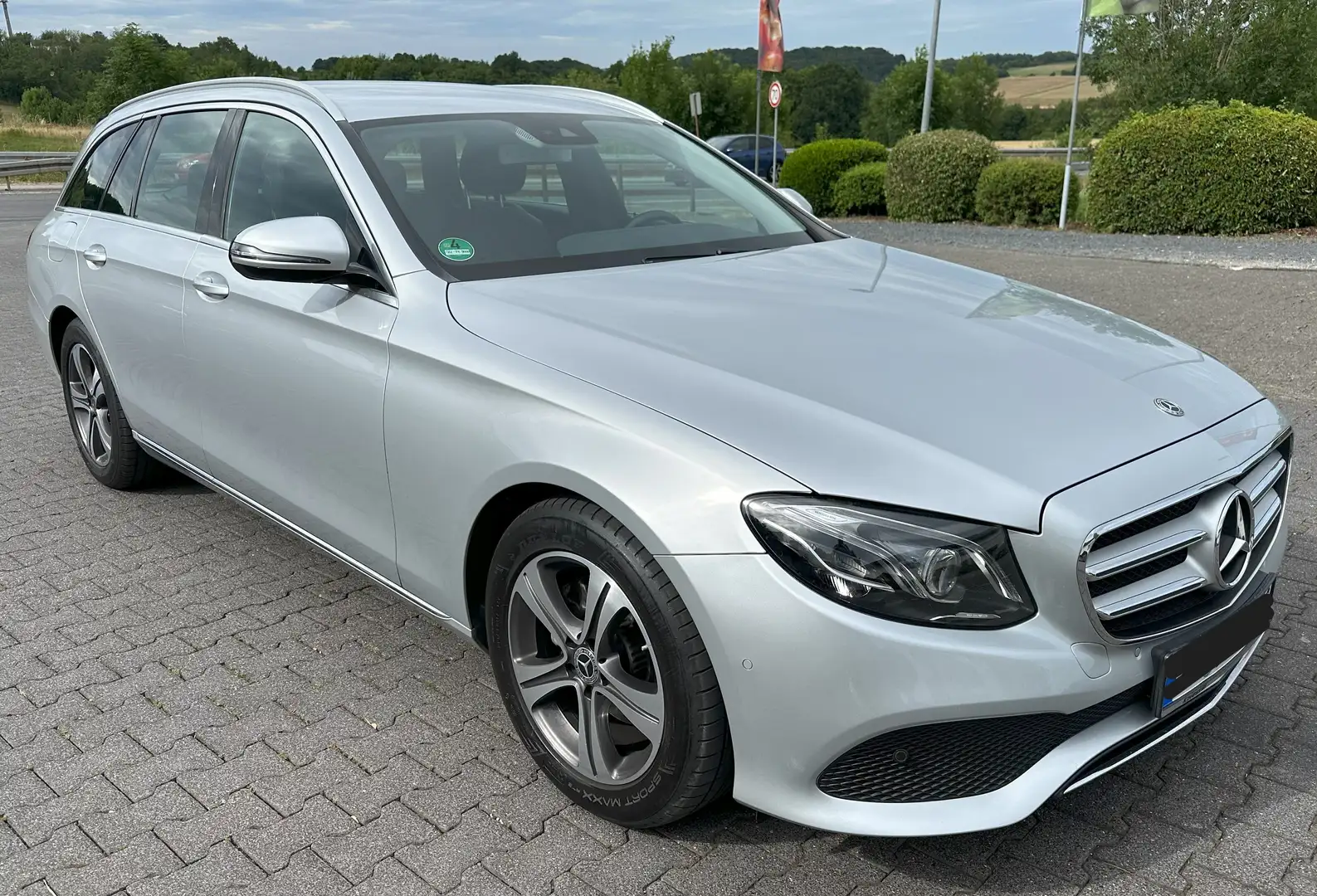 Mercedes-Benz E 220 E-Klasse T-Modell Diesel d T 9G-TRONIC Avantgarde Plateado - 1