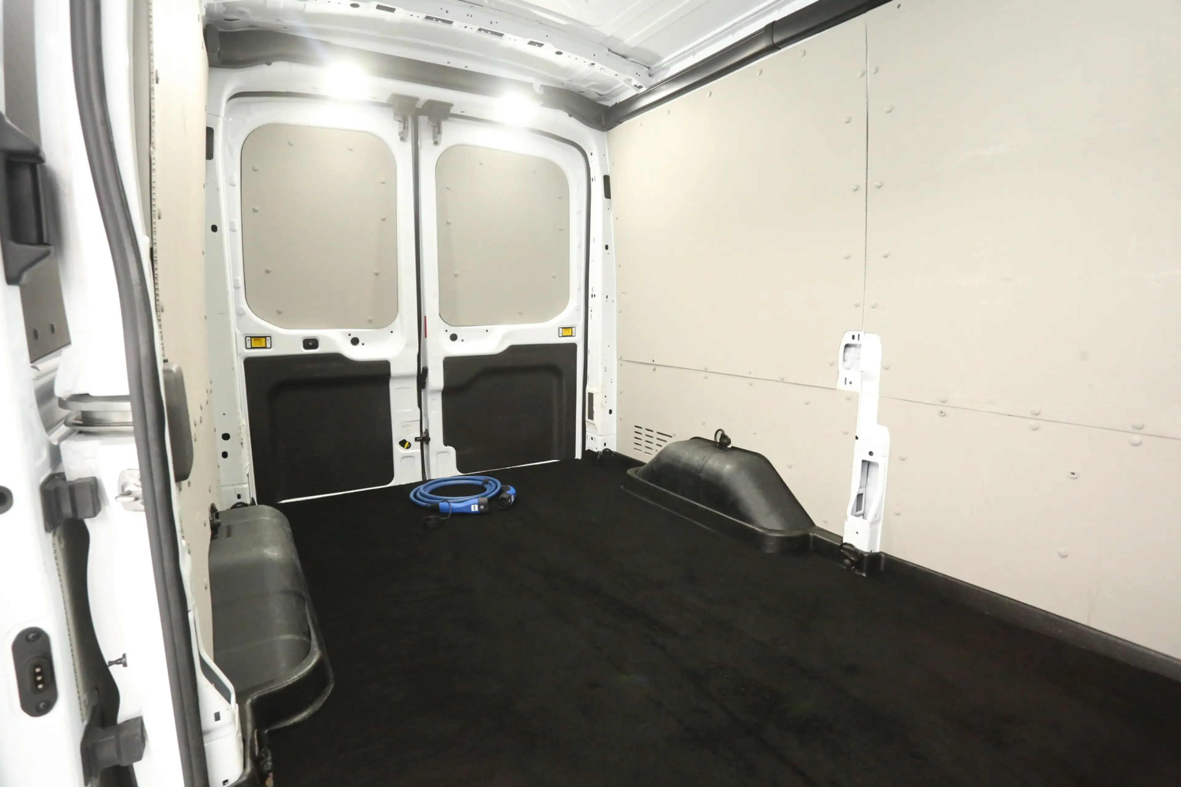 Ford Transit Elektrisch L2H2 68 kWh | Snelladen | SOH 97% | Cli — photo 25