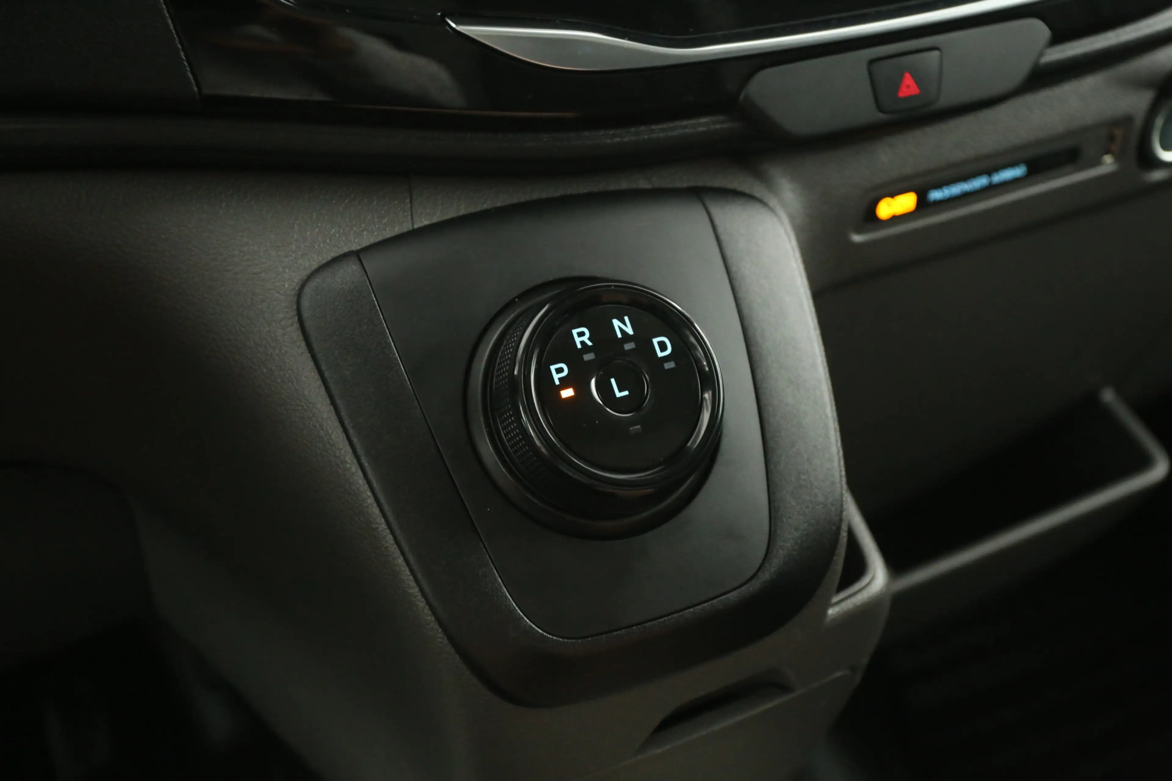 Ford Transit Elektrisch L2H2 68 kWh | Snelladen | SOH 97% | Cli — photo 21