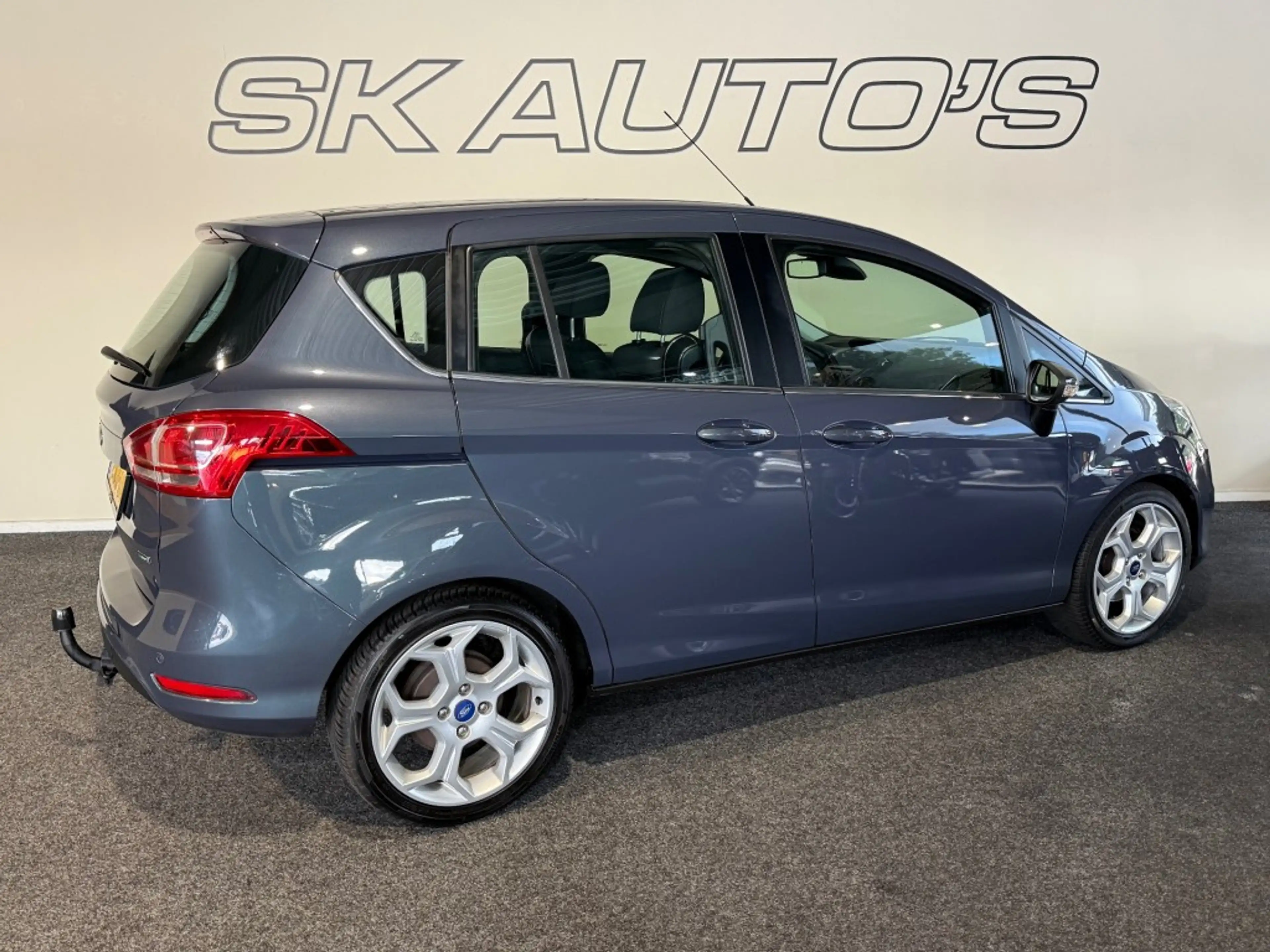 Ford B-Max 1.0 ECOB. TITANIUM l NAP l 5DRS l CAMERA l CRUISE — photo 3