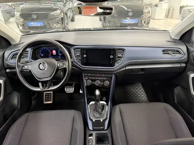 Volkswagen T-Roc view 15