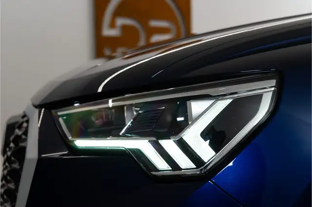 Audi Q3 view 13