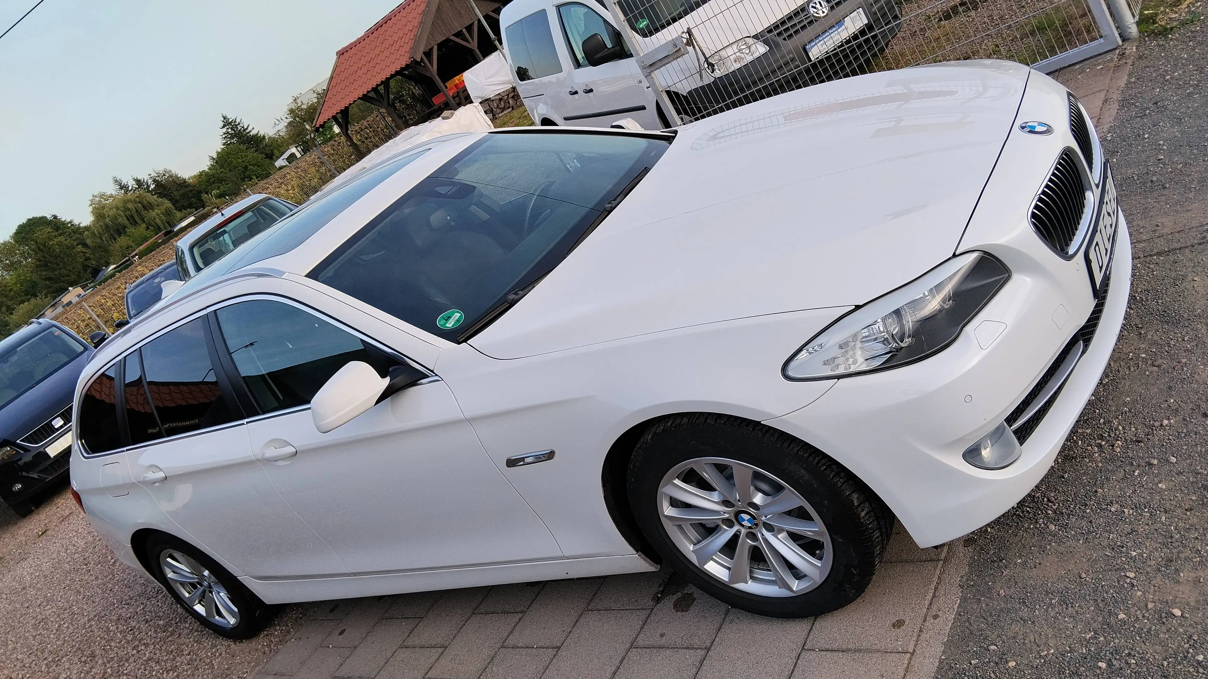 BMW 520 520d Touring Leder,Xenon,el.Heckklappe,PDC,teilel.Sitze,Pano-Schiebedach,Sitzh. — photo 7
