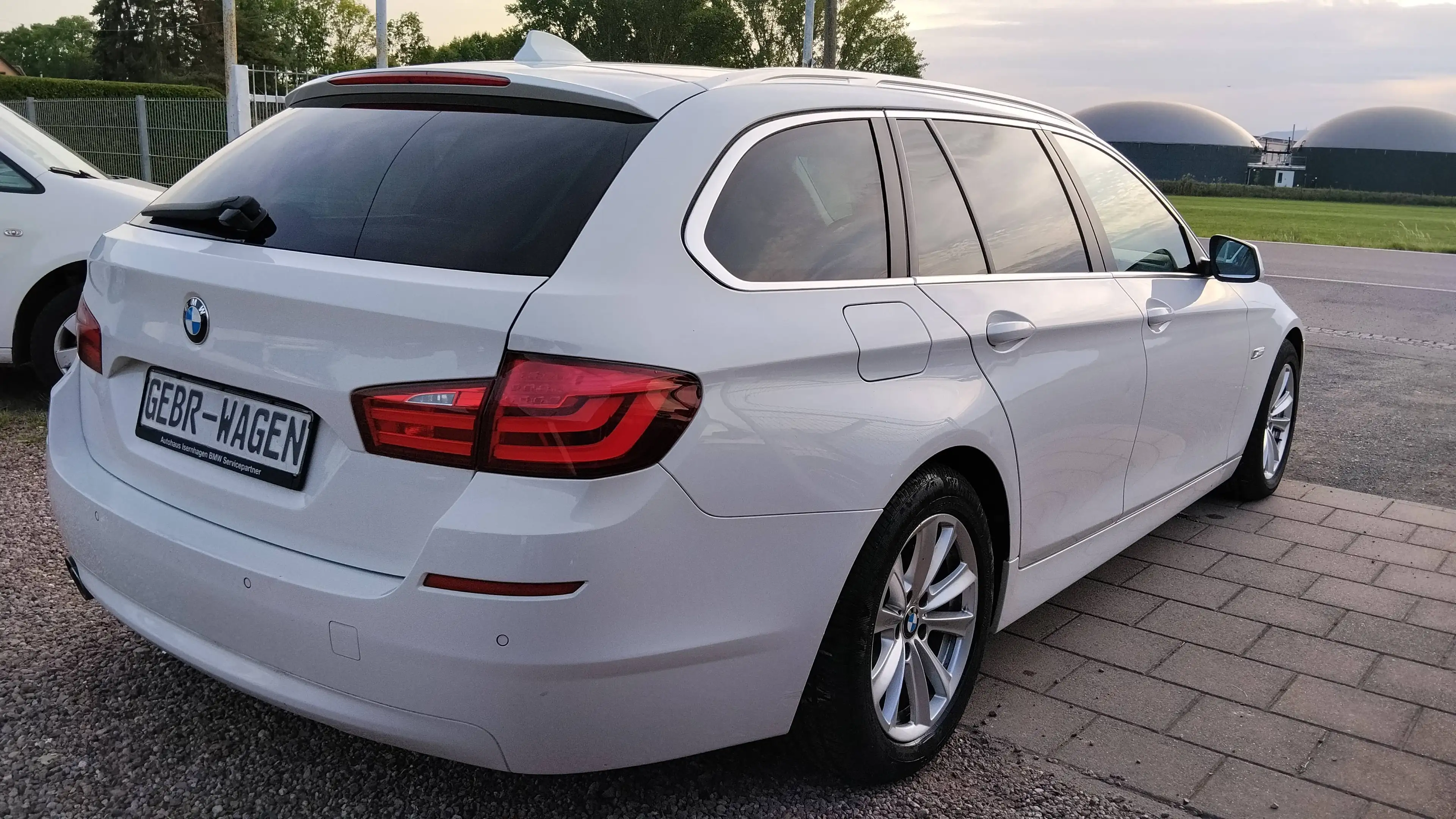 BMW 520 520d Touring Leder,Xenon,el.Heckklappe,PDC,teilel.Sitze,Pano-Schiebedach,Sitzh. — photo 5