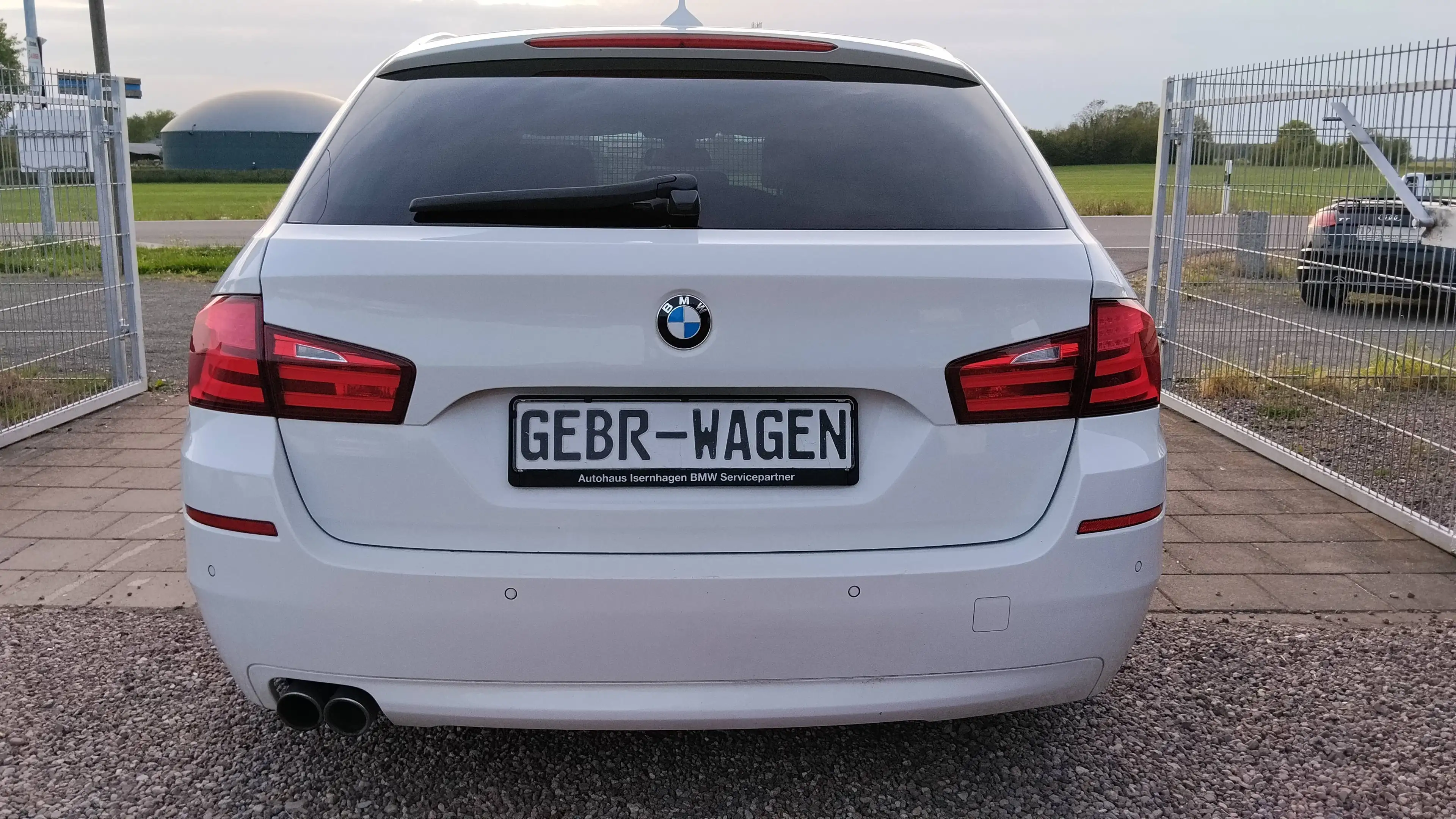 BMW 520 520d Touring Leder,Xenon,el.Heckklappe,PDC,teilel.Sitze,Pano-Schiebedach,Sitzh. — photo 4