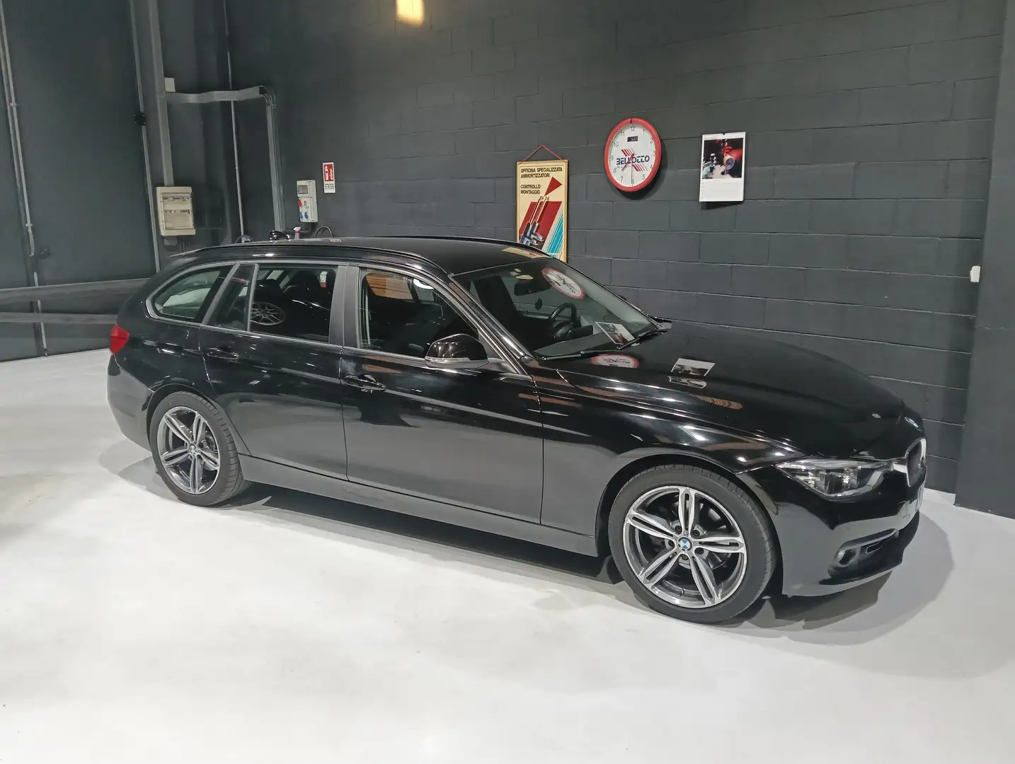 BMW 318 318d Touring Nero - 2