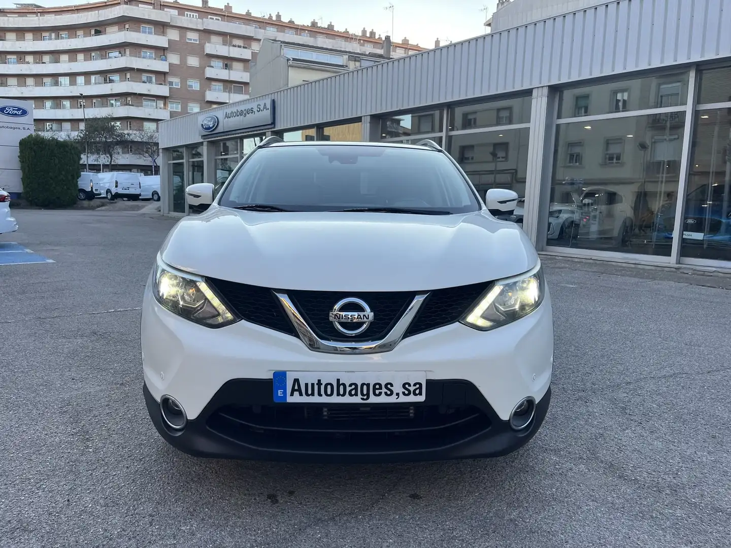 Nissan Qashqai 1.2 DIG-T Tekna 4x2 XTronic Weiß - 2