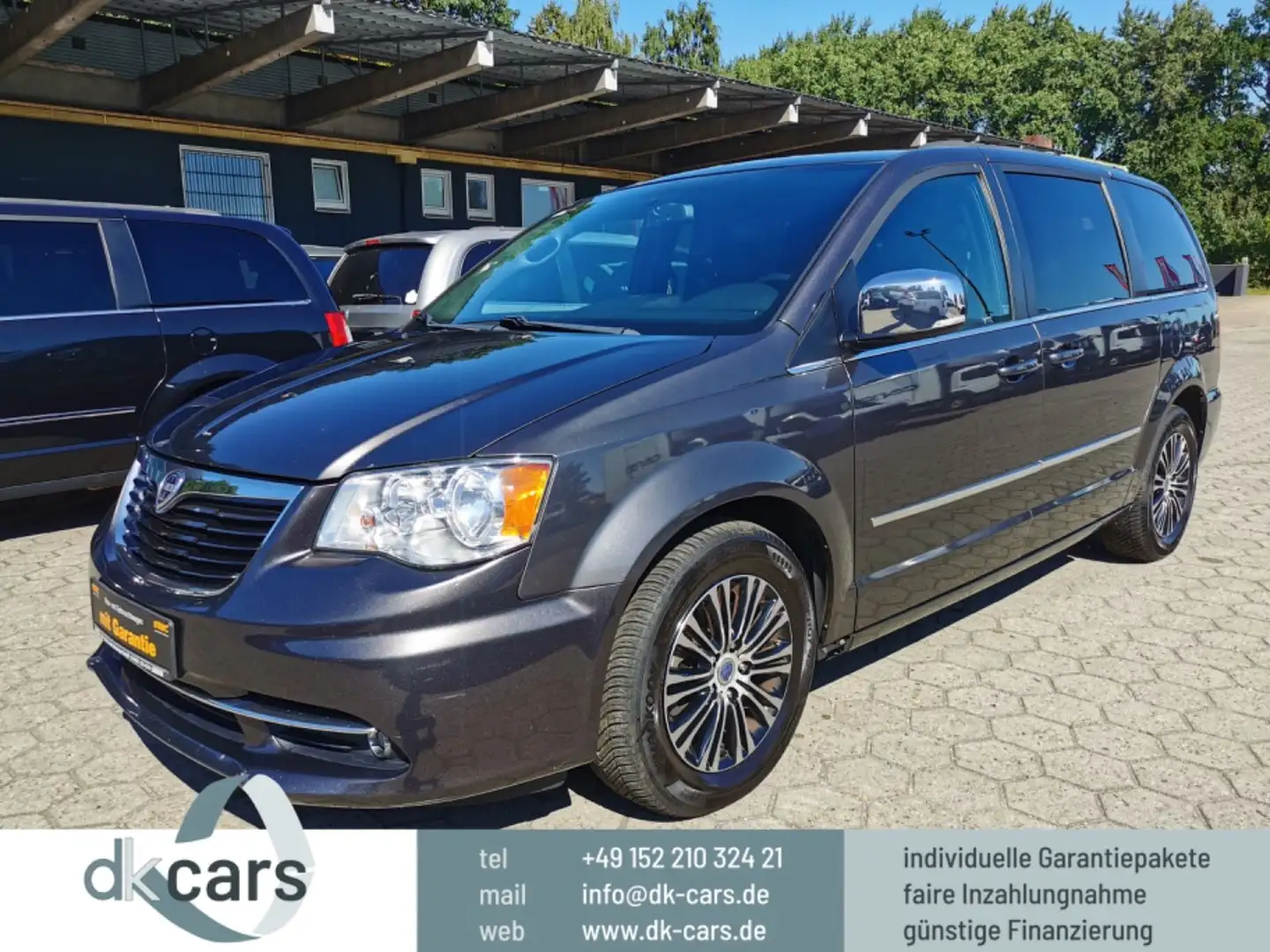 Lancia Voyager S 2.8 CRD 7 Sitze Navi TÜV Neu+Garantie Grau - 1