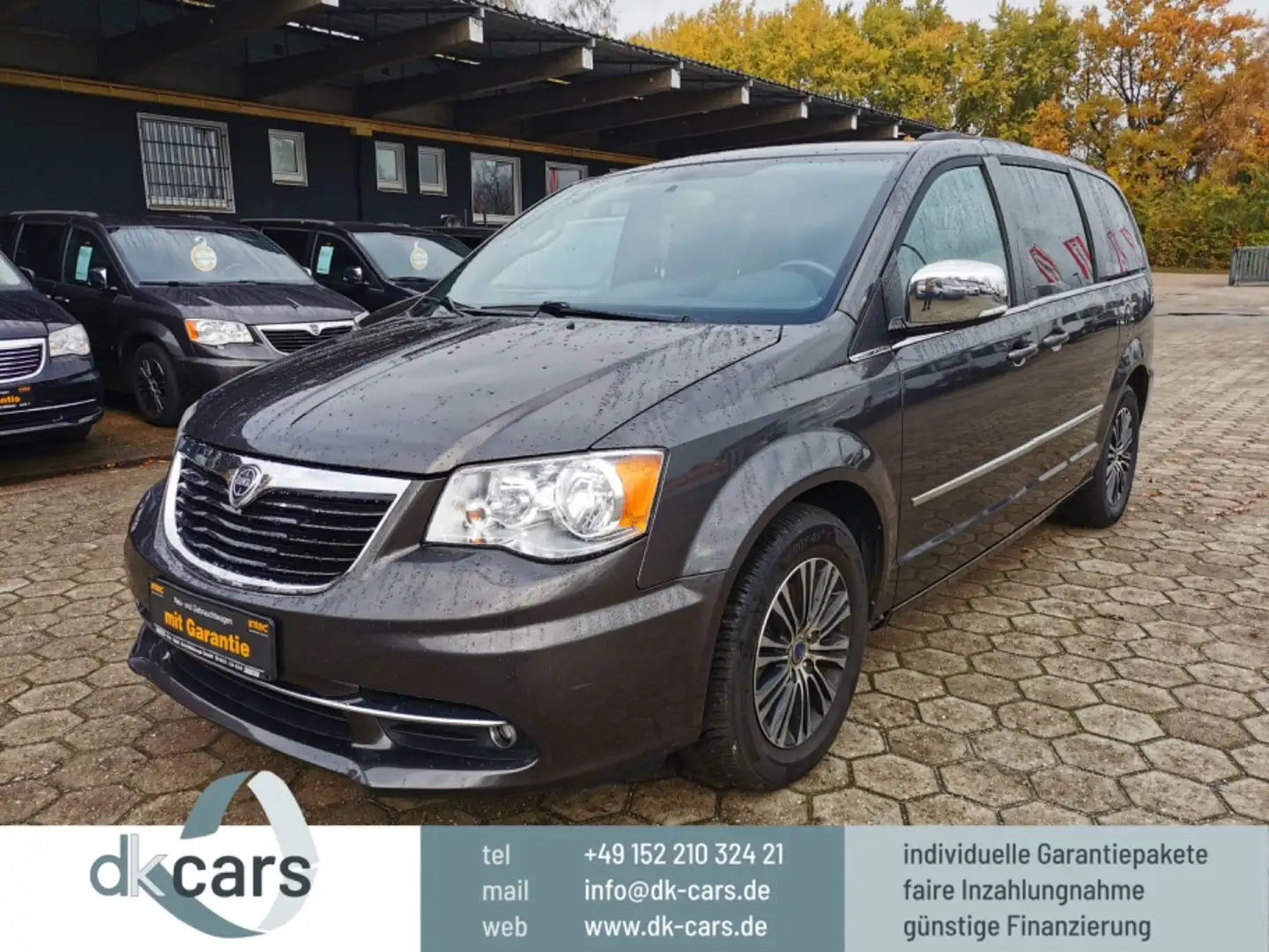 Lancia Voyager S 2.8 CRD 7 Sitze Navi TÜV Neu+Garantie Grau - 2