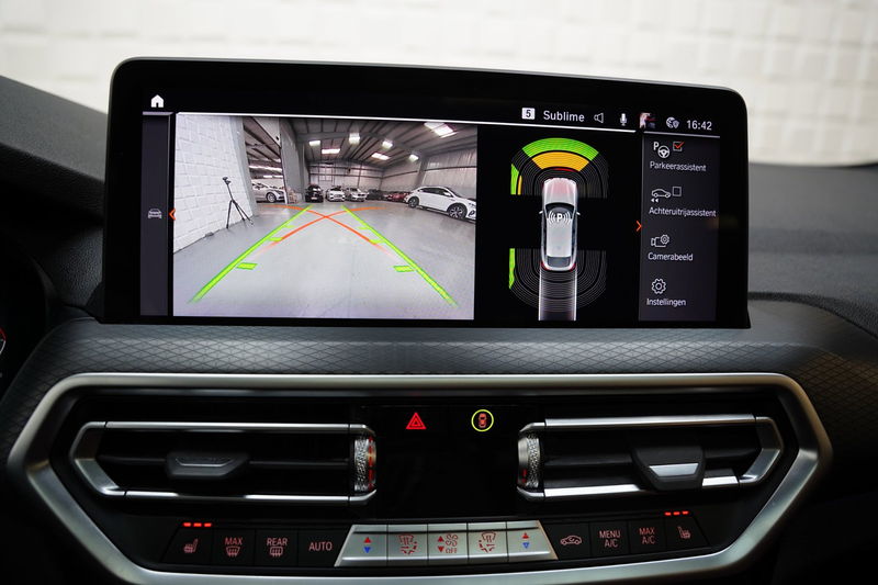 BMW X4 XDrive20i M SPORT PANO LASER SFEERVERLICHTING CAM — photo 17