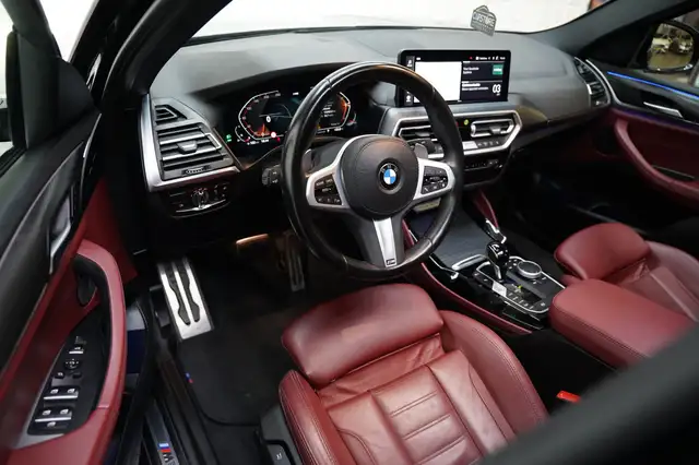 BMW X4 view 12