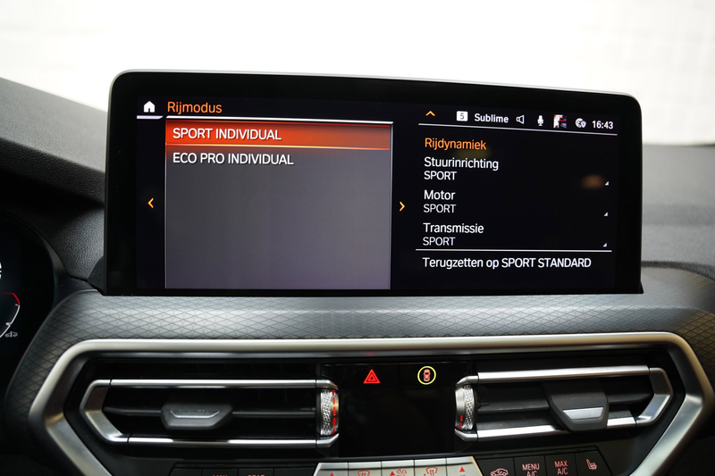 BMW X4 XDrive20i M SPORT PANO LASER SFEERVERLICHTING CAM — photo 19