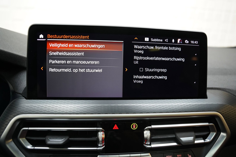 BMW X4 XDrive20i M SPORT PANO LASER SFEERVERLICHTING CAM — photo 21