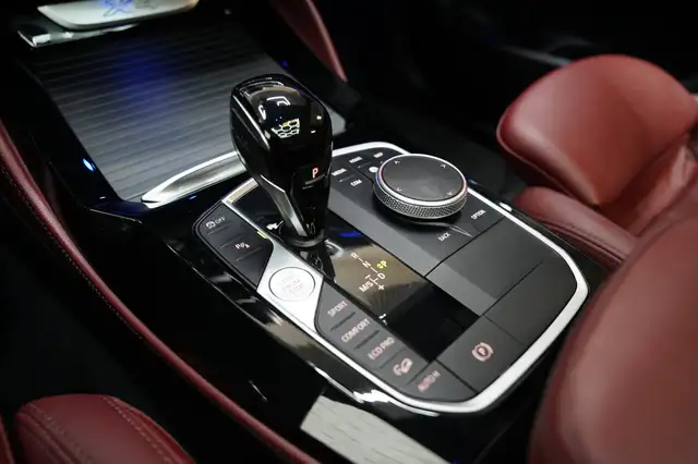 BMW X4 view 15