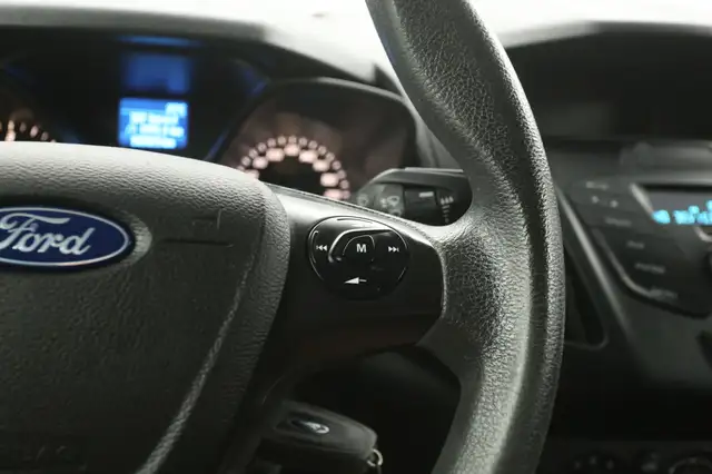 Ford Transit Connect view 15