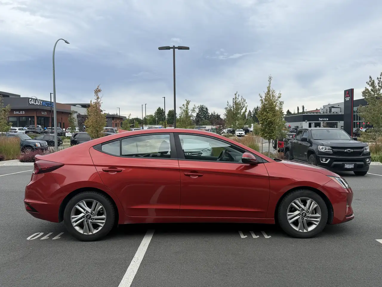 Hyundai ELANTRA photo Hyundai ELANTRA