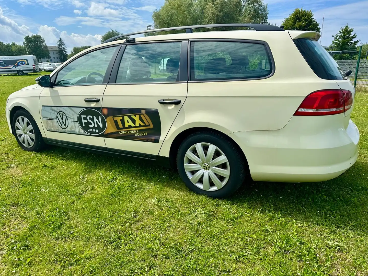 Volkswagen Passat Variant Trendline BlueMotion Noir - 2