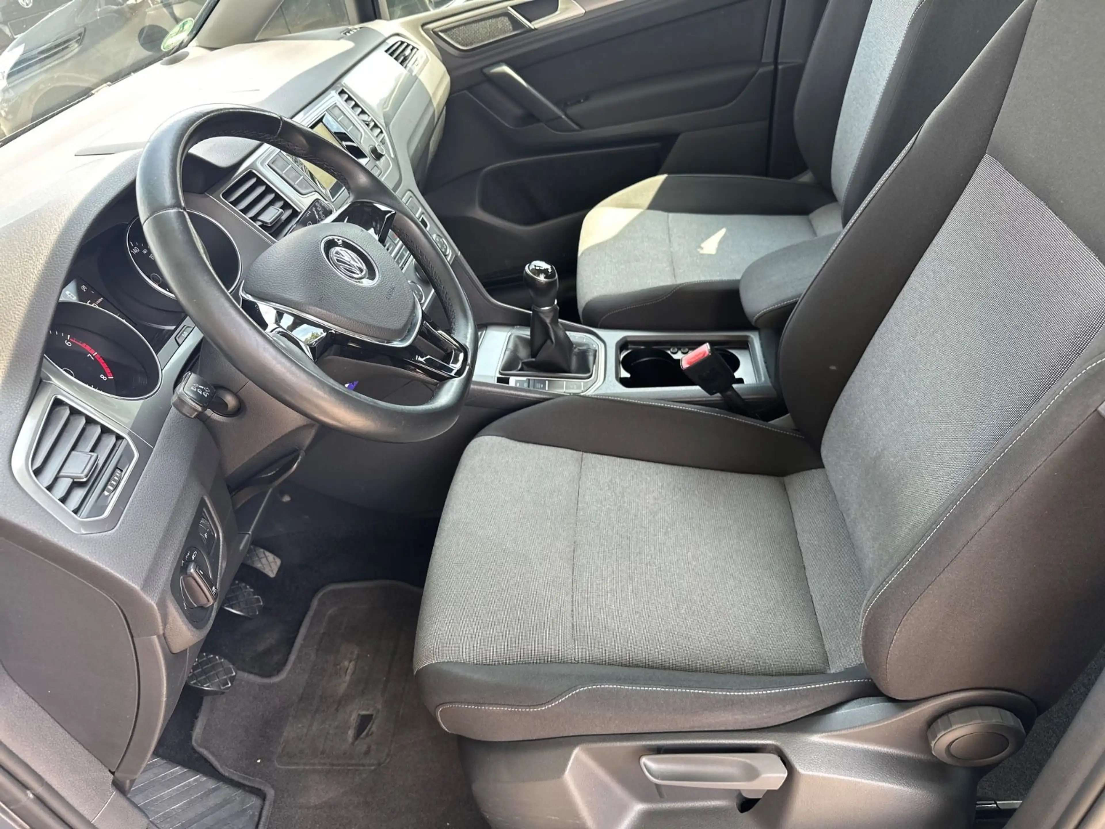 Volkswagen Golf Sportsvan — photo 6