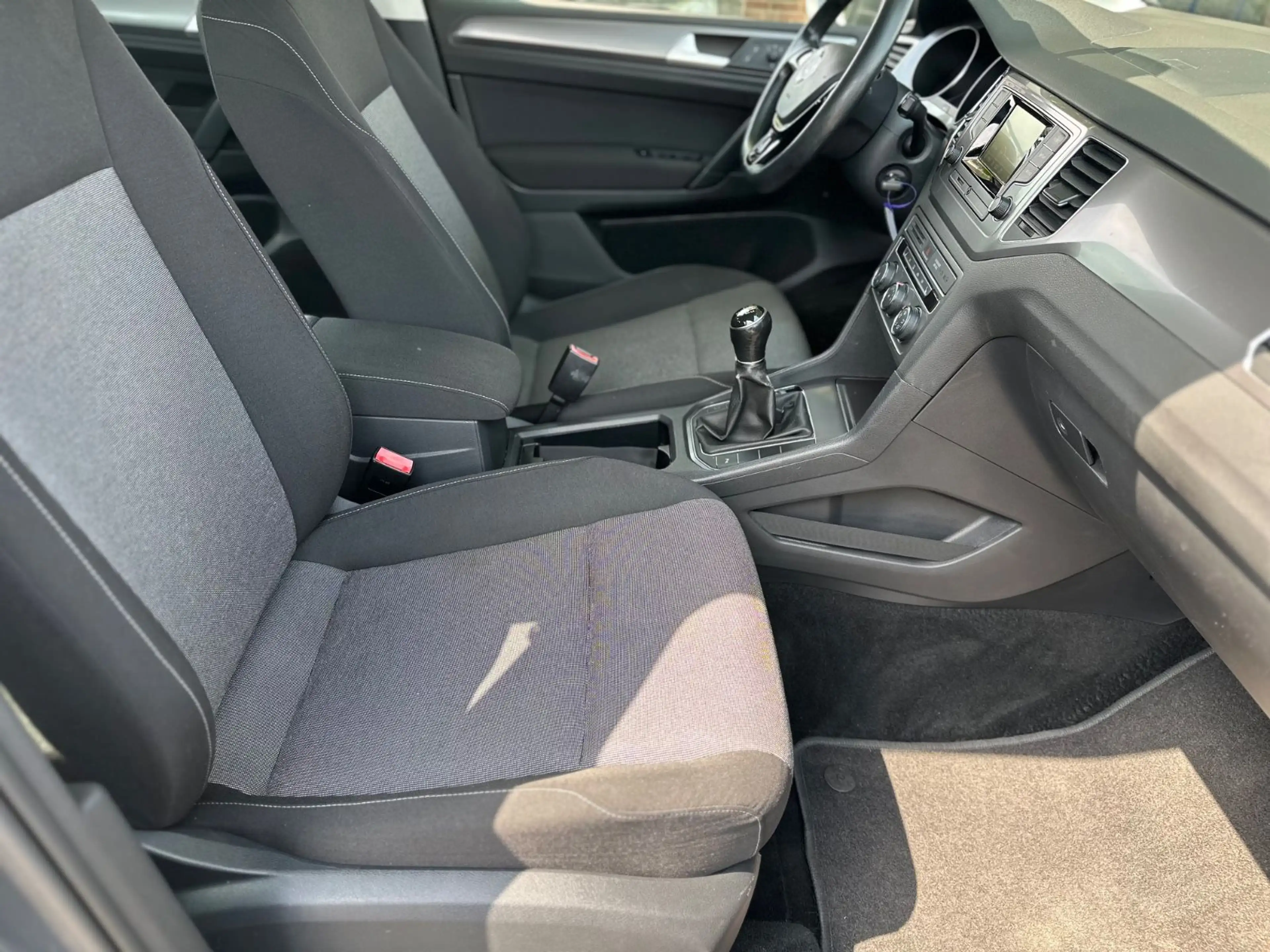 Volkswagen Golf Sportsvan — photo 8