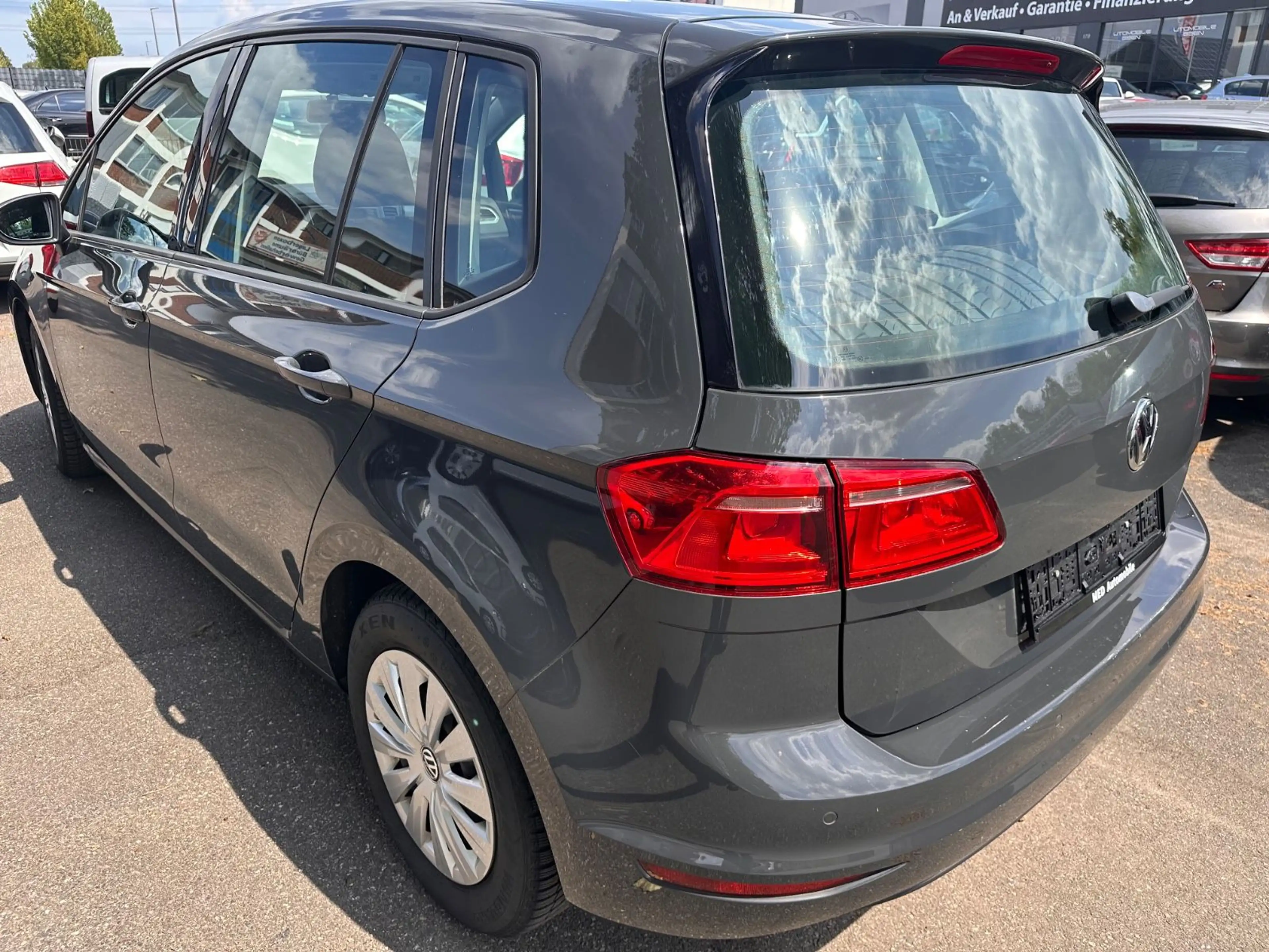 Volkswagen Golf Sportsvan — photo 4