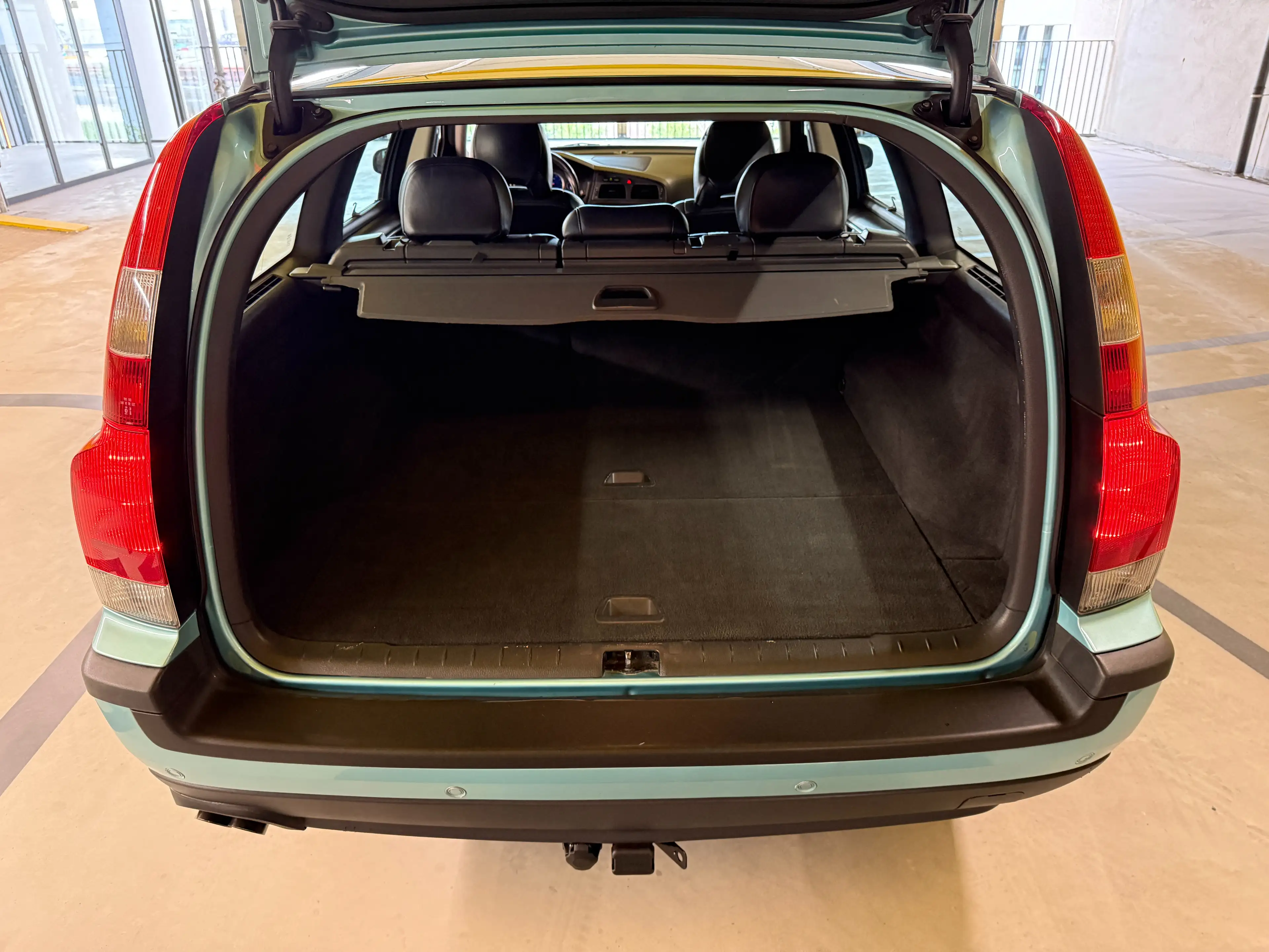 Volvo V70 R | Youngtimer | Origineel | Schuifdak | Trekhaak — photo 10