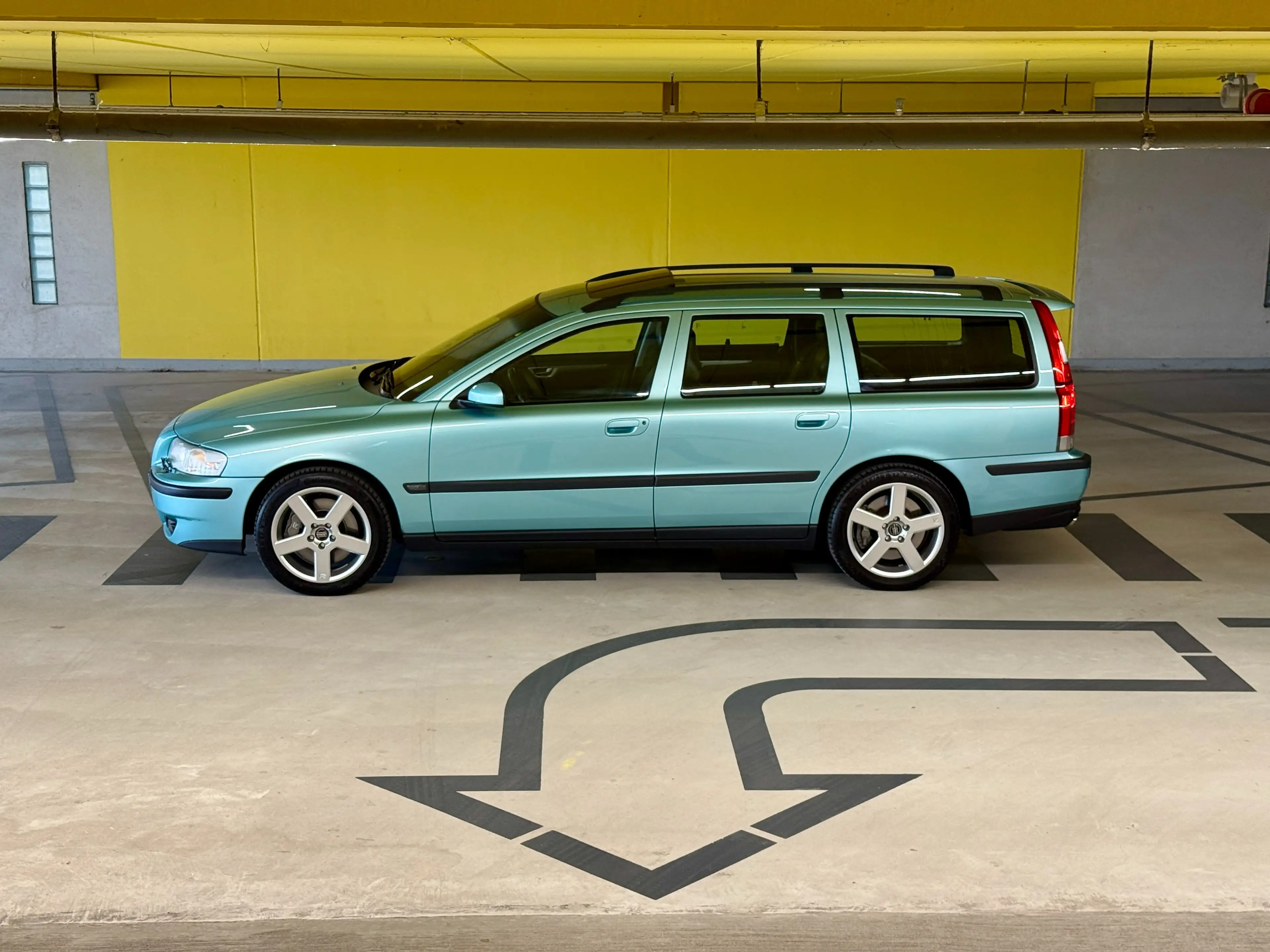Volvo V70 R | Youngtimer | Origineel | Schuifdak | Trekhaak — photo 3