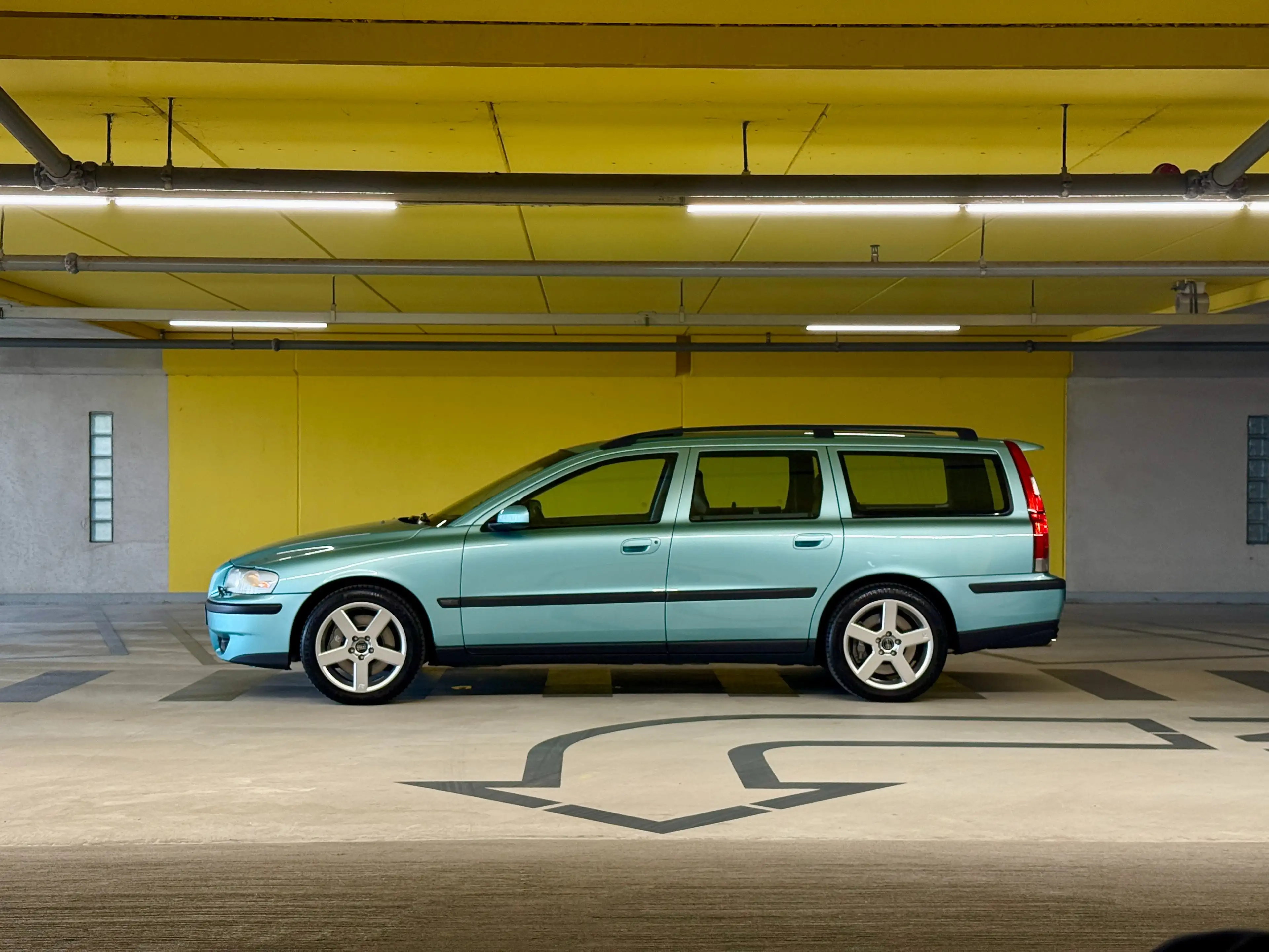 Volvo V70 R | Youngtimer | Origineel | Schuifdak | Trekhaak — photo 4