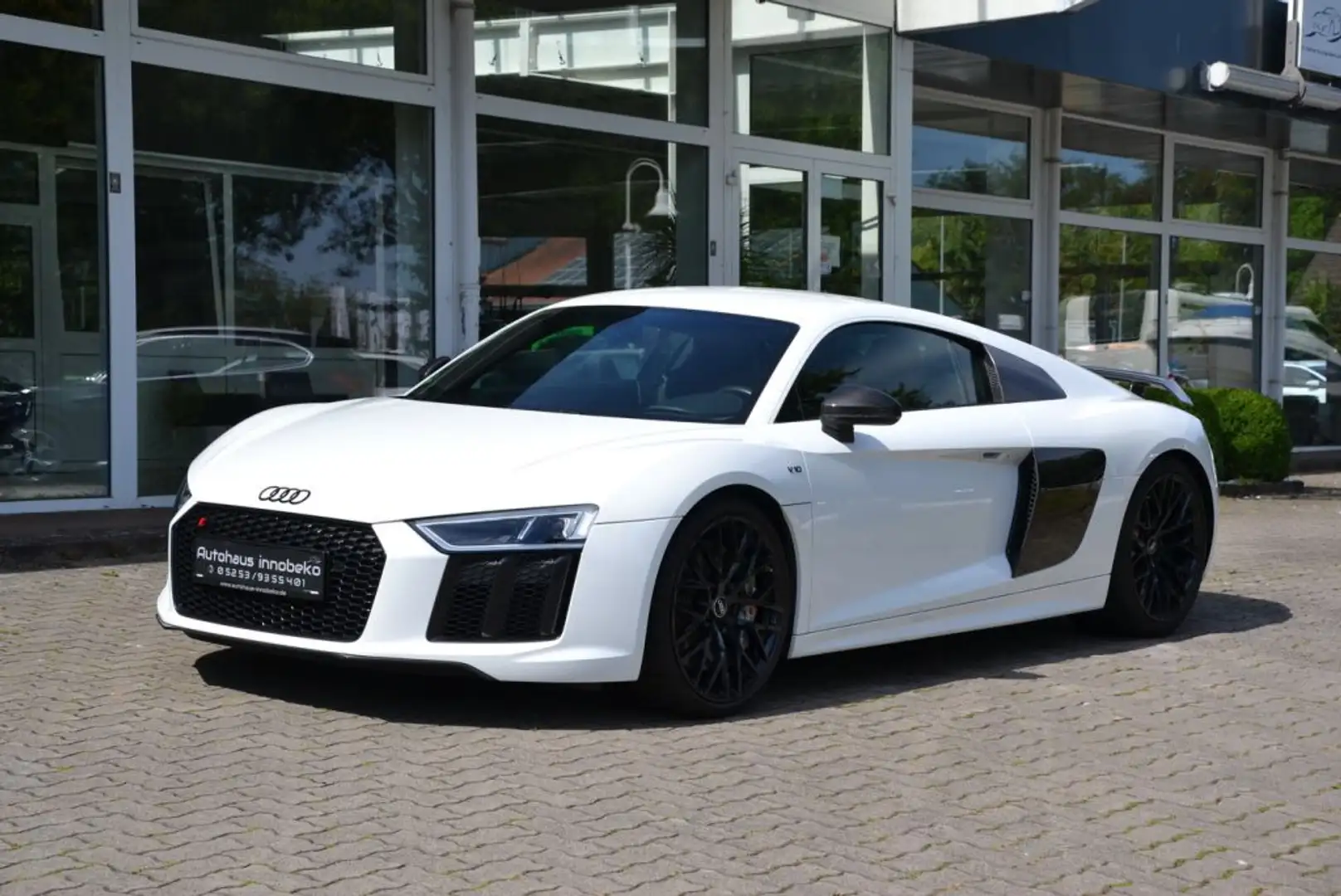 Audi R8 V10 plus 5.2 FSI quattro S tronic - 1