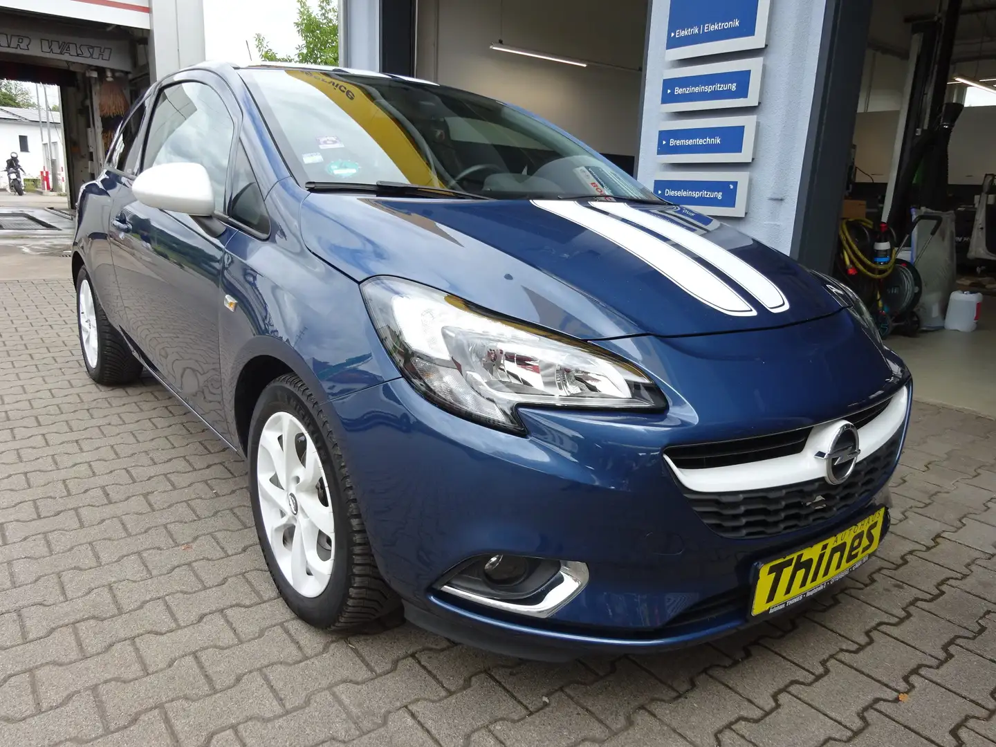 Opel Corsa Color Edition Blau - 1