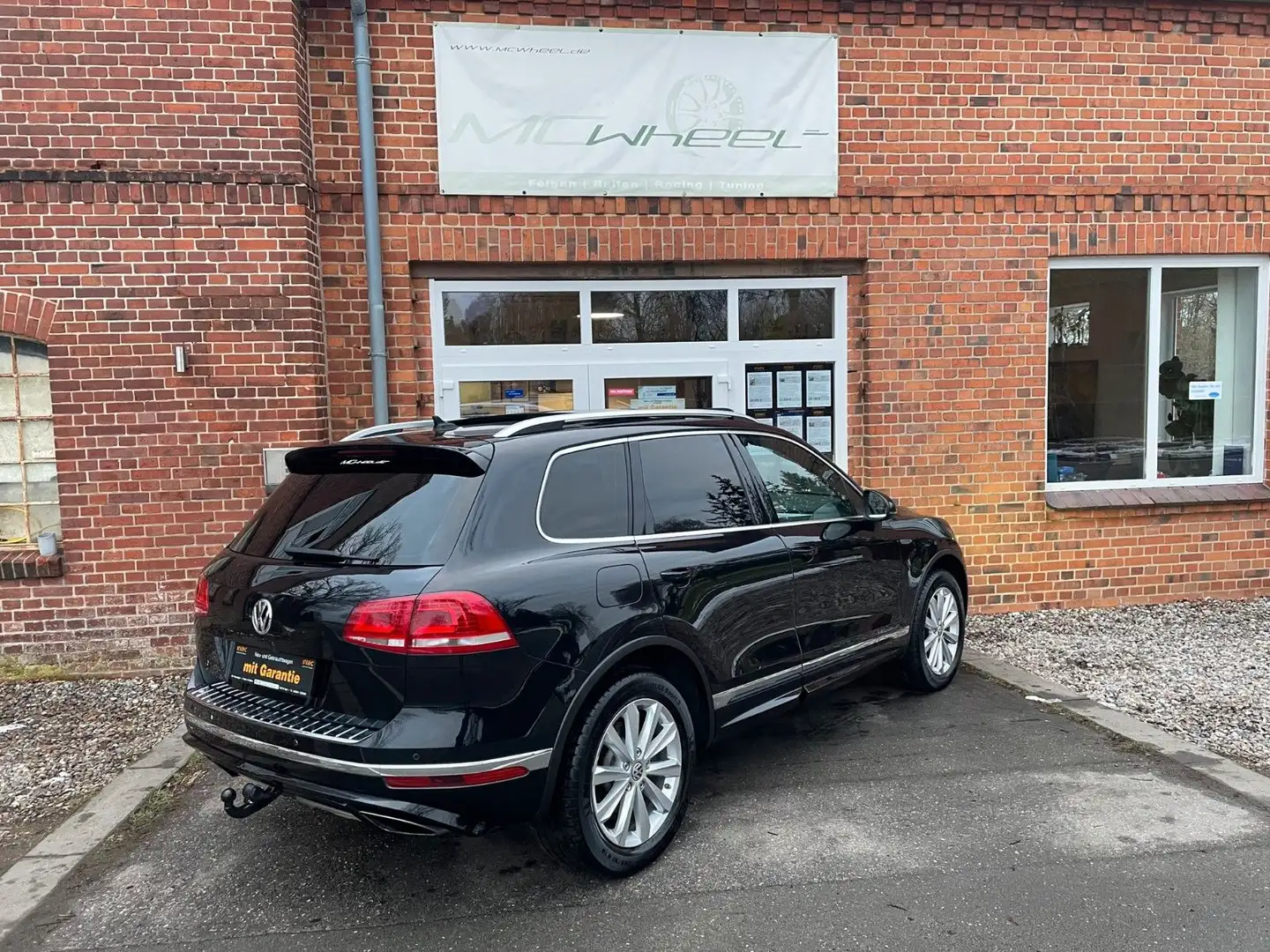 Volkswagen Touareg V6 TDI 3xR-Line StHzg+ACC+AHK+Pano VOLL! Schwarz - 2